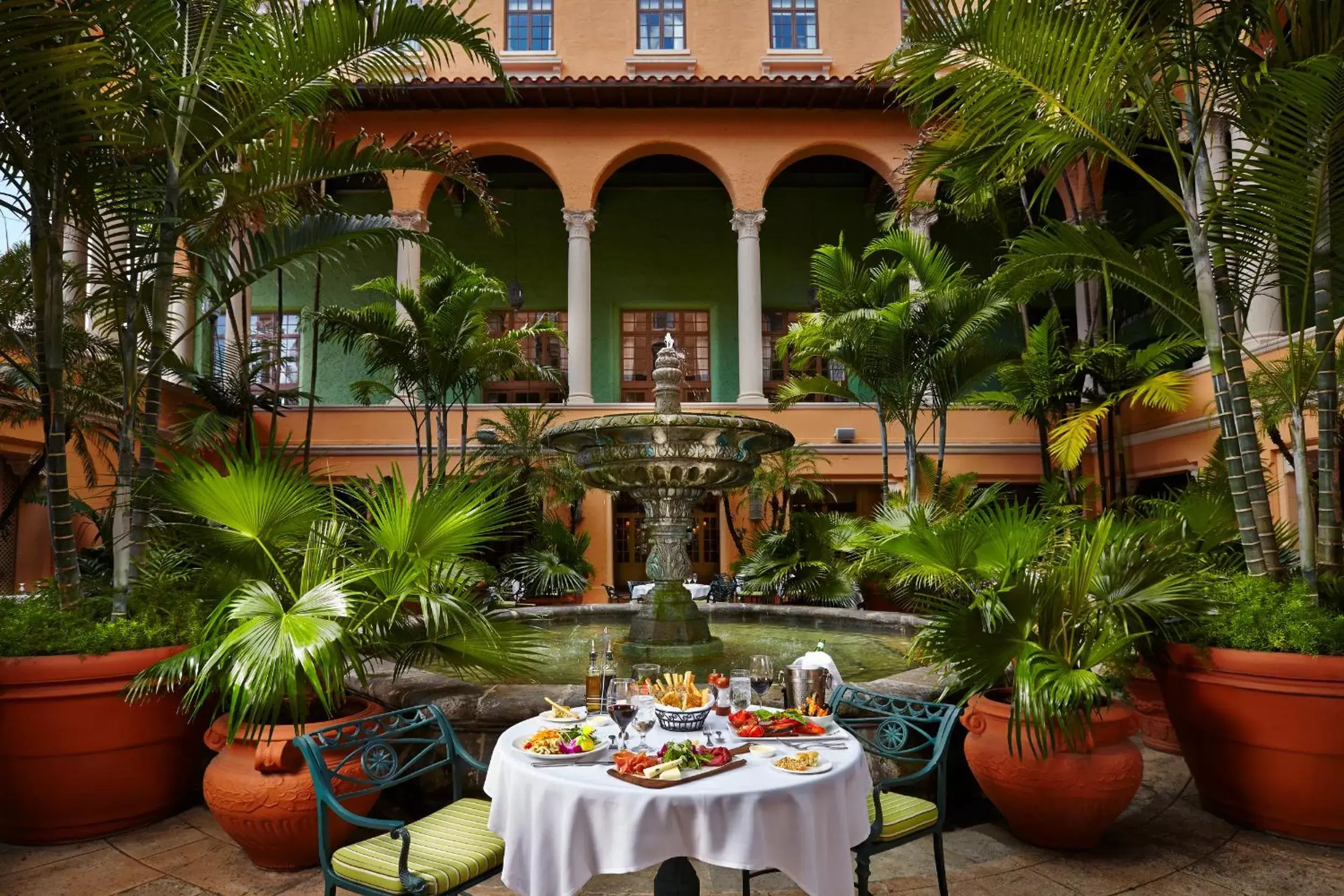 Restaurant/places to eat in Biltmore Hotel