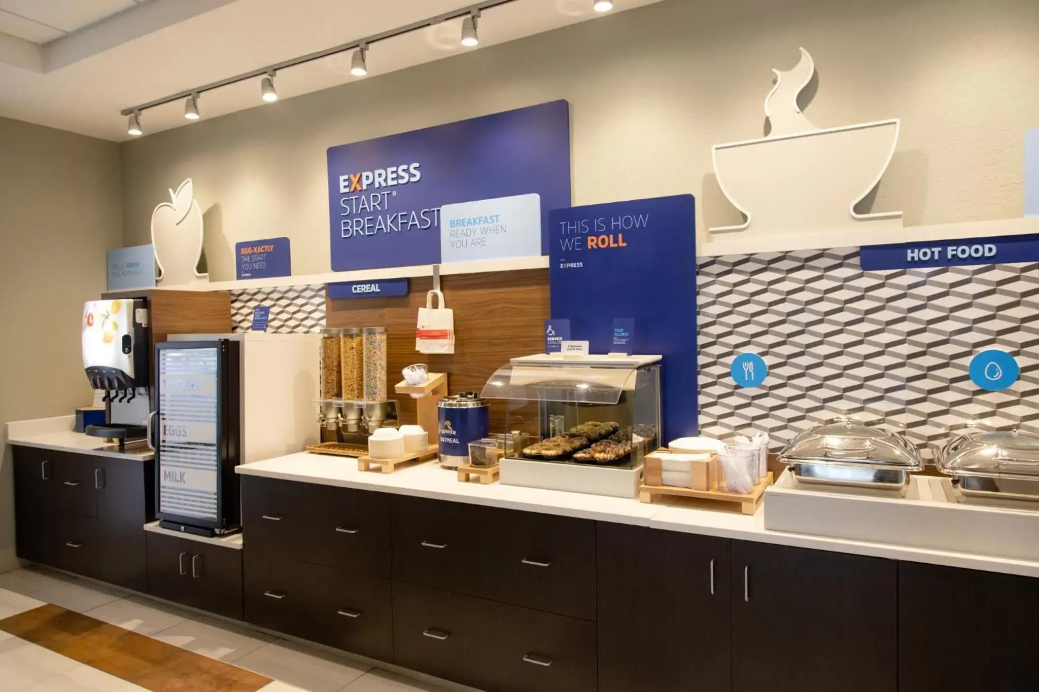 Breakfast in Holiday Inn Express Marshfield - Springfield Area by IHG Breakfast in Holiday Inn Express Marshfield - Springfield Area by IHG