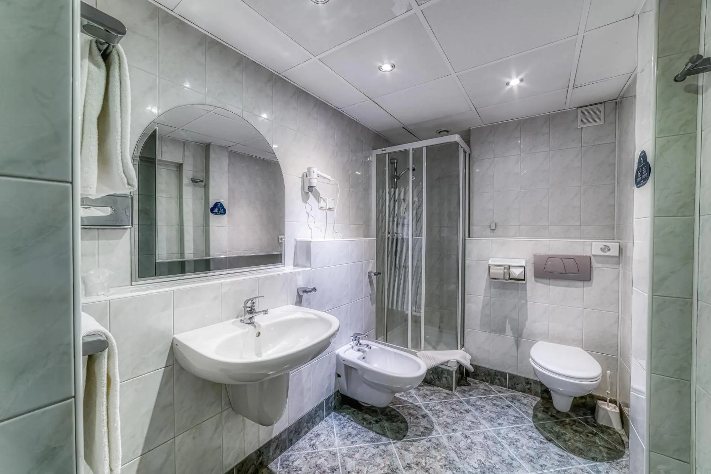 Shower in ibis Styles Bielsko Biala
