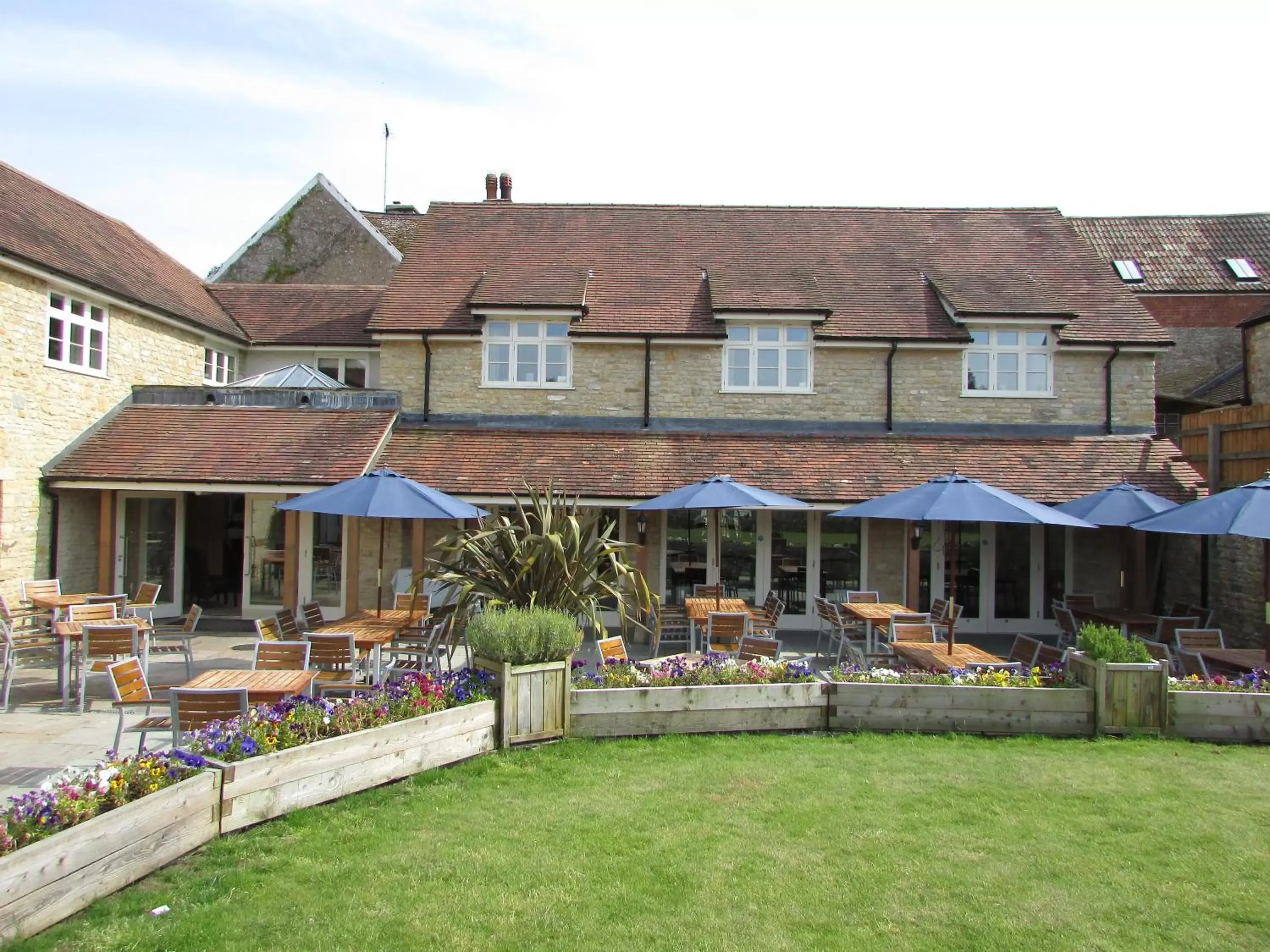 Balcony/Terrace, Property Building in The Kings Arms