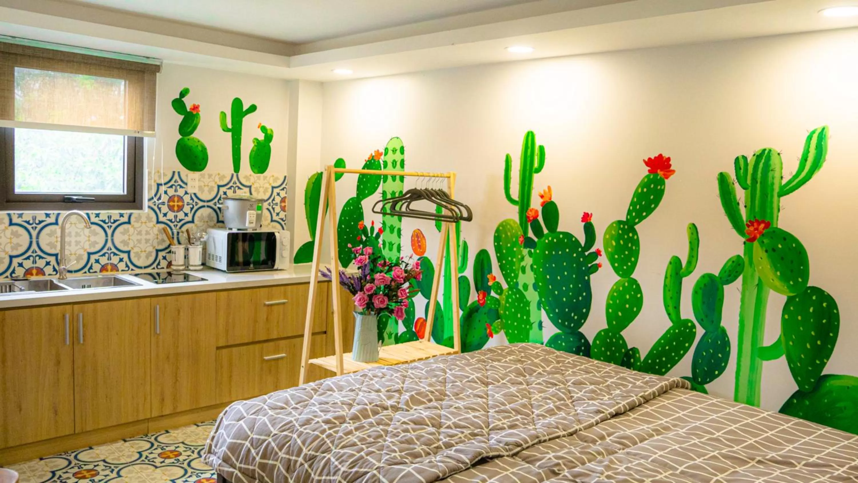 Kitchen or kitchenette, Bed in Cherry Apartment - Thao Dien Centre