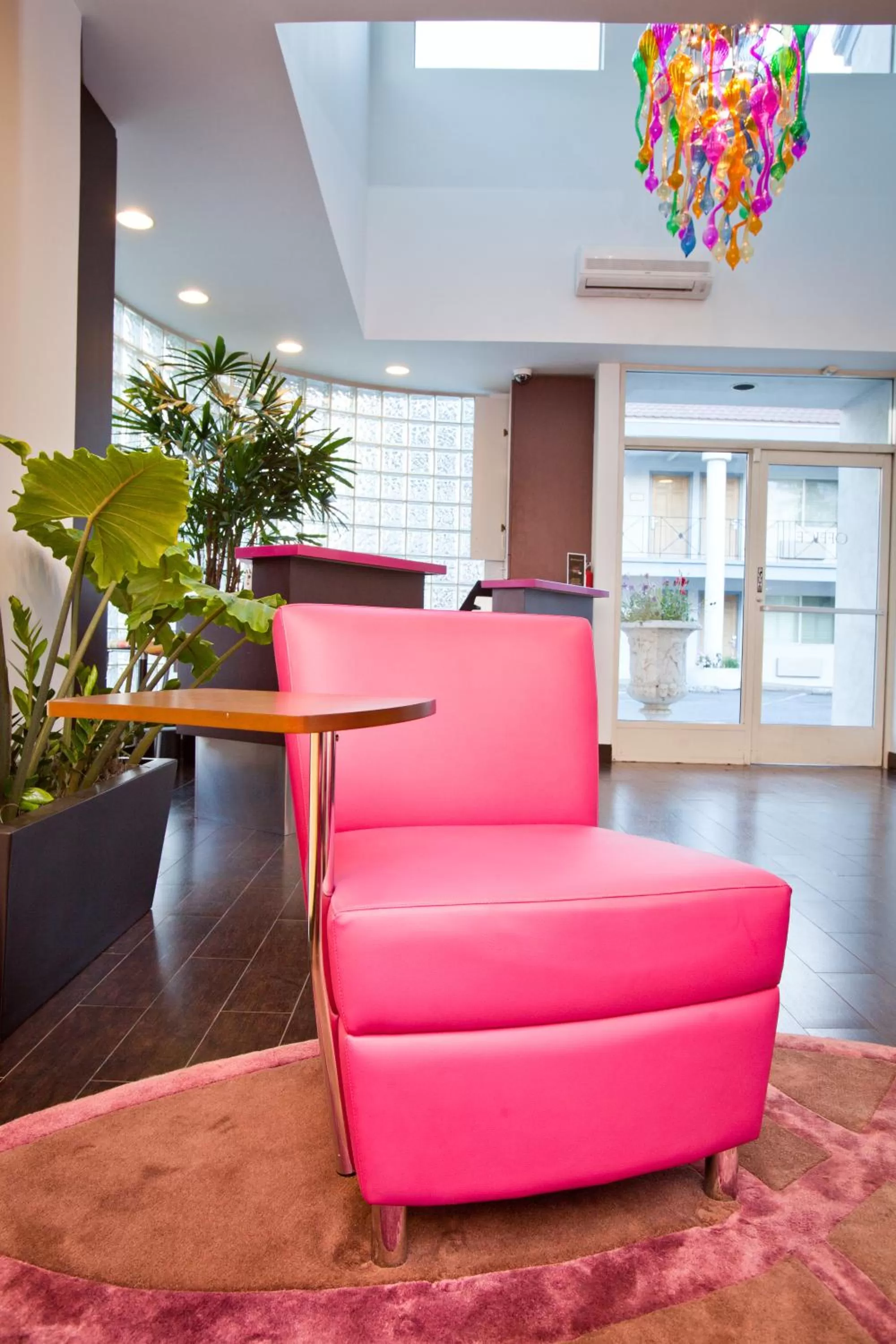 Lobby or reception in Menlo Park Inn