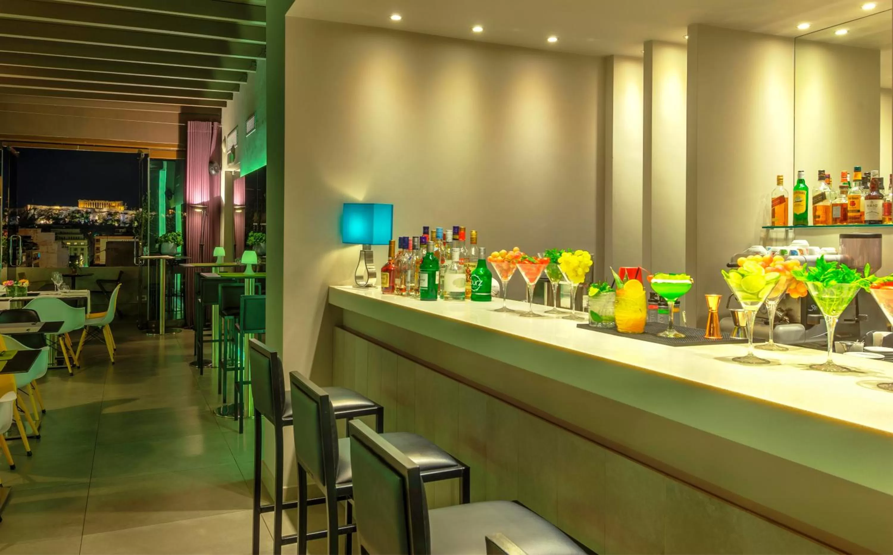 Restaurant/places to eat in Polis Grand Hotel