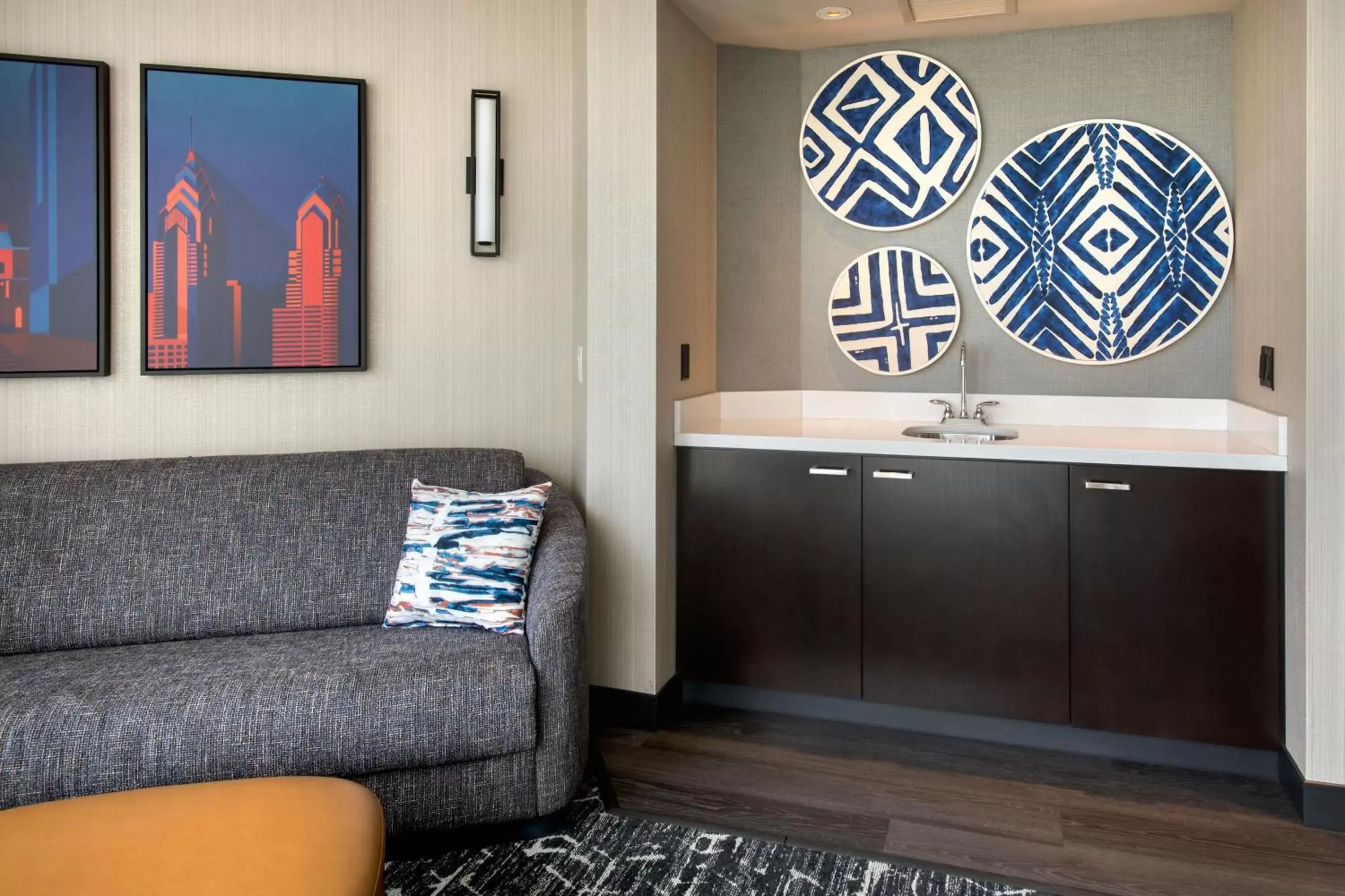 Bedroom, Seating Area in Courtyard by Marriott Philadelphia South at The Navy Yard