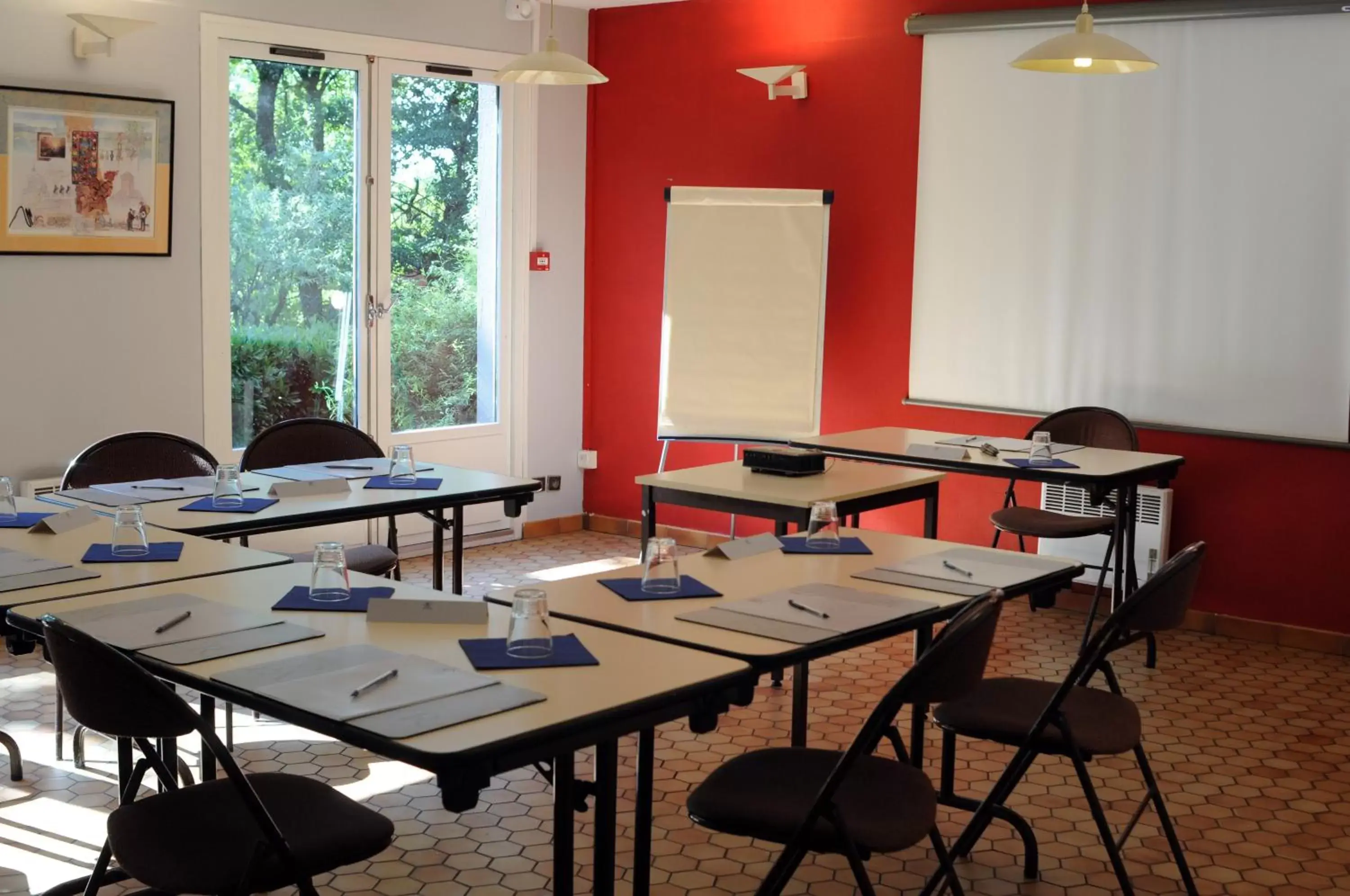 Meeting/conference room in Kyriad Bellegarde - Genève