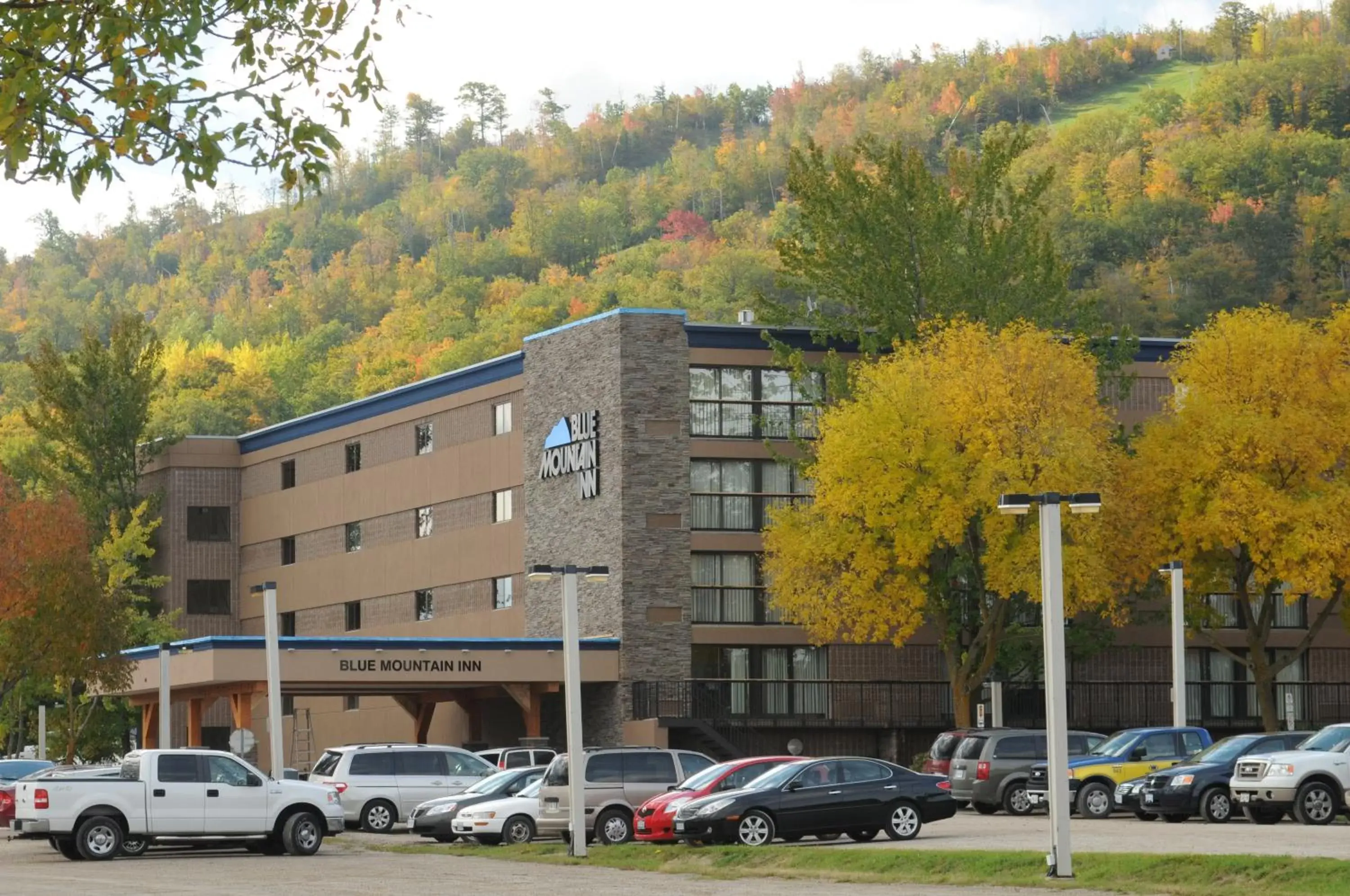 Property Building in Blue Mountain Resort Inn