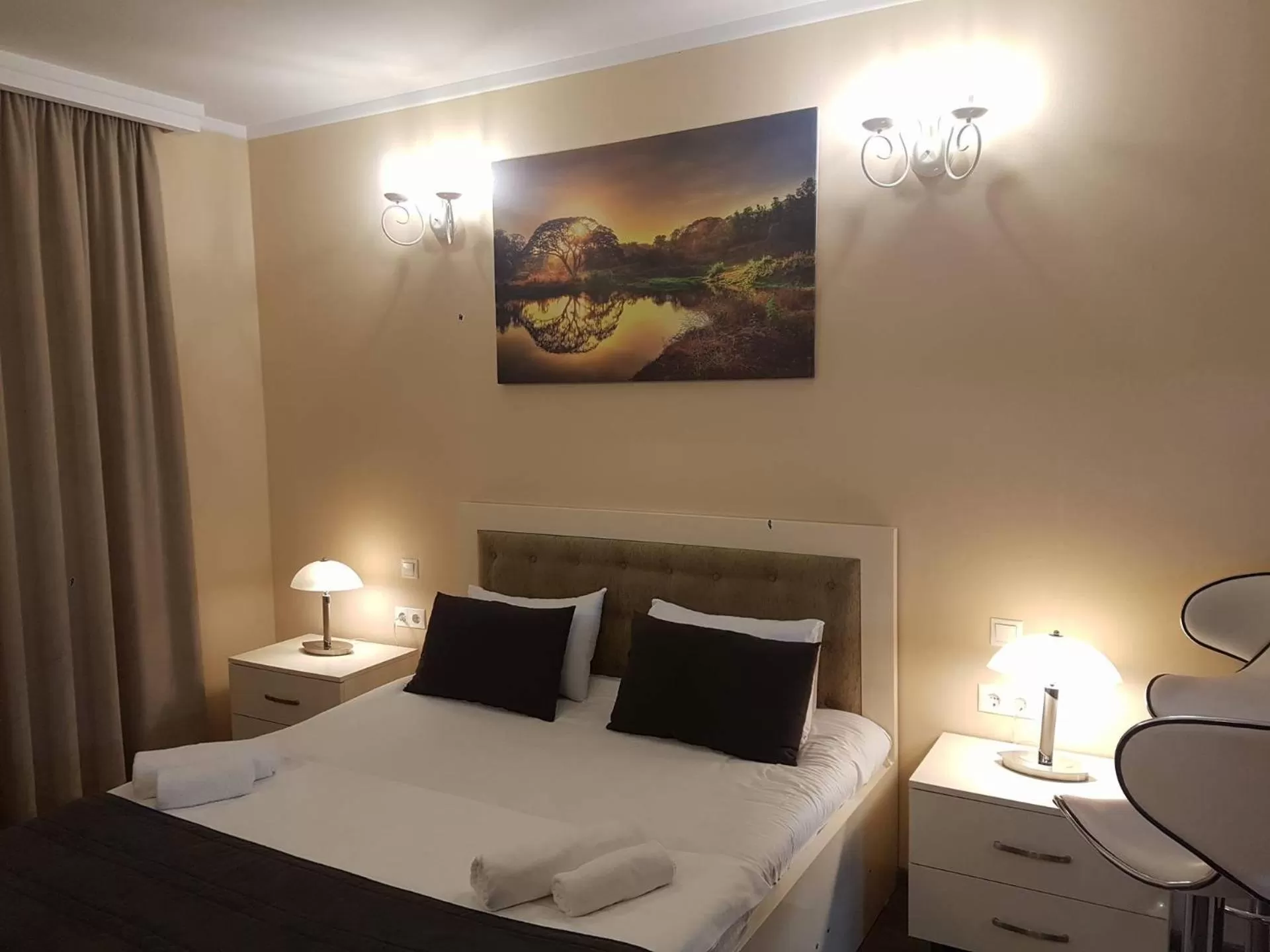 TV and multimedia, Bed in Aparthotel Holiday Lux Batumi