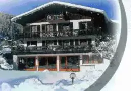 Facade/entrance, Winter in Bonne Valette