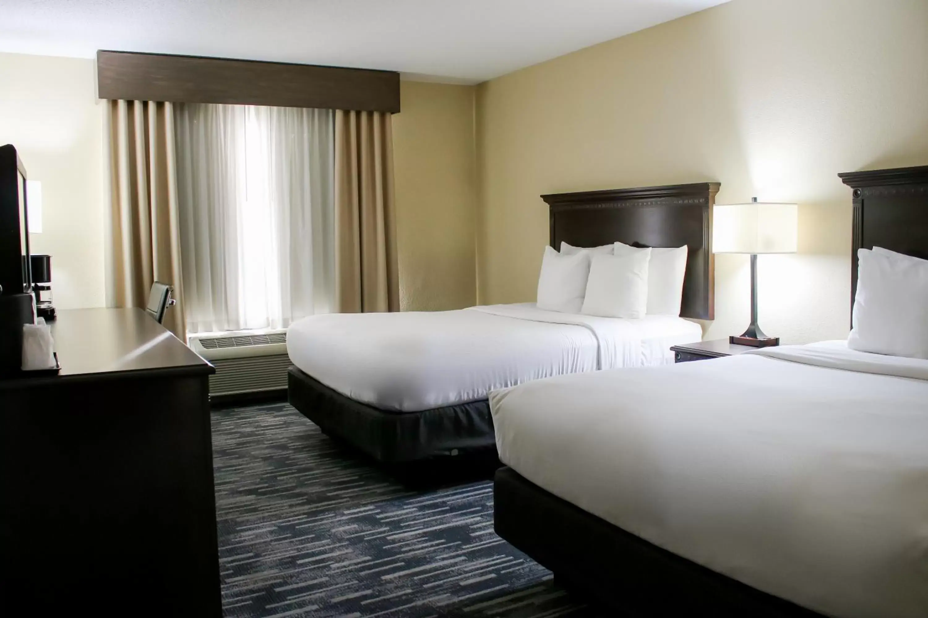 Bedroom, Bed in Country Inn & Suites by Radisson, Richmond West at I-64, VA