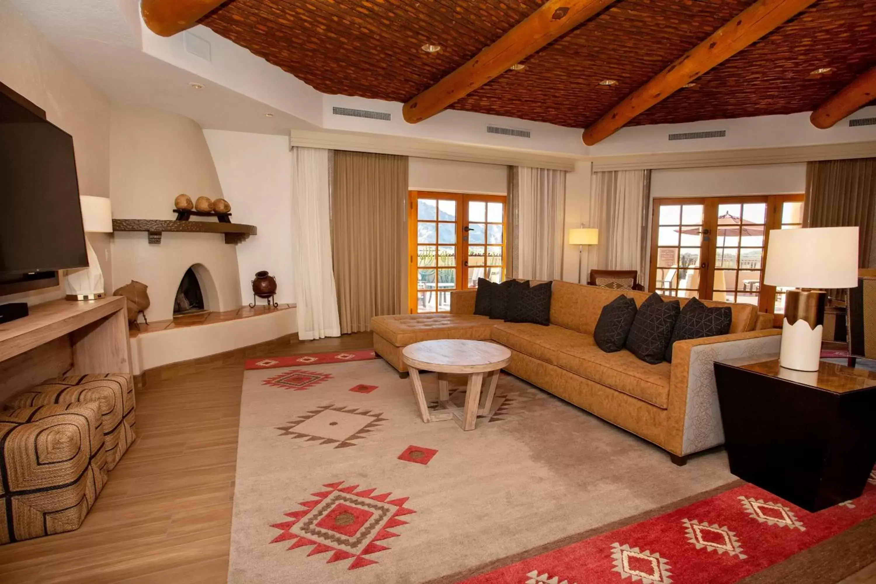 Living room, Seating Area in JW Marriott Scottsdale Camelback Inn Resort & Spa