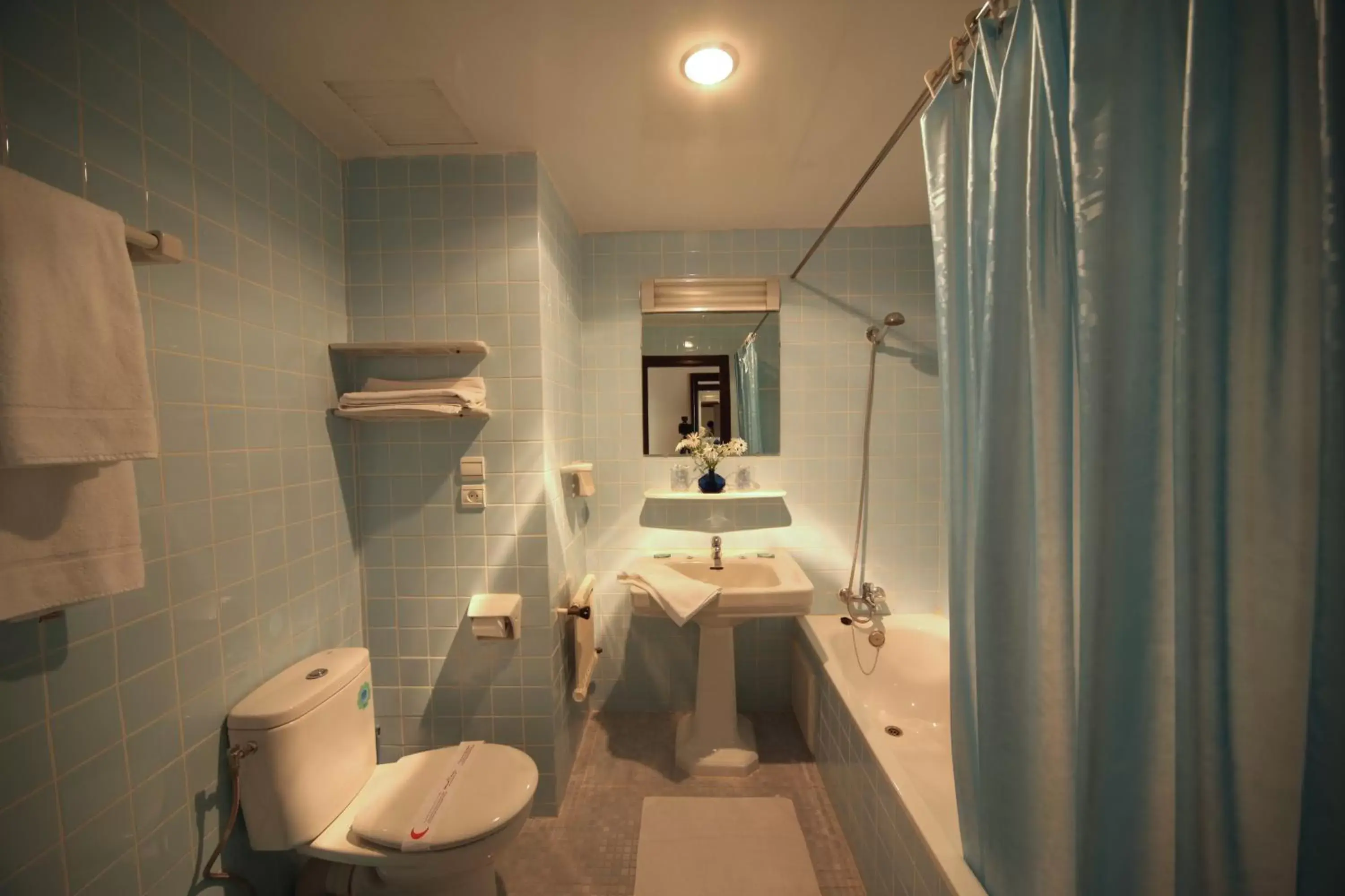 Bathroom in Hotel Chellah