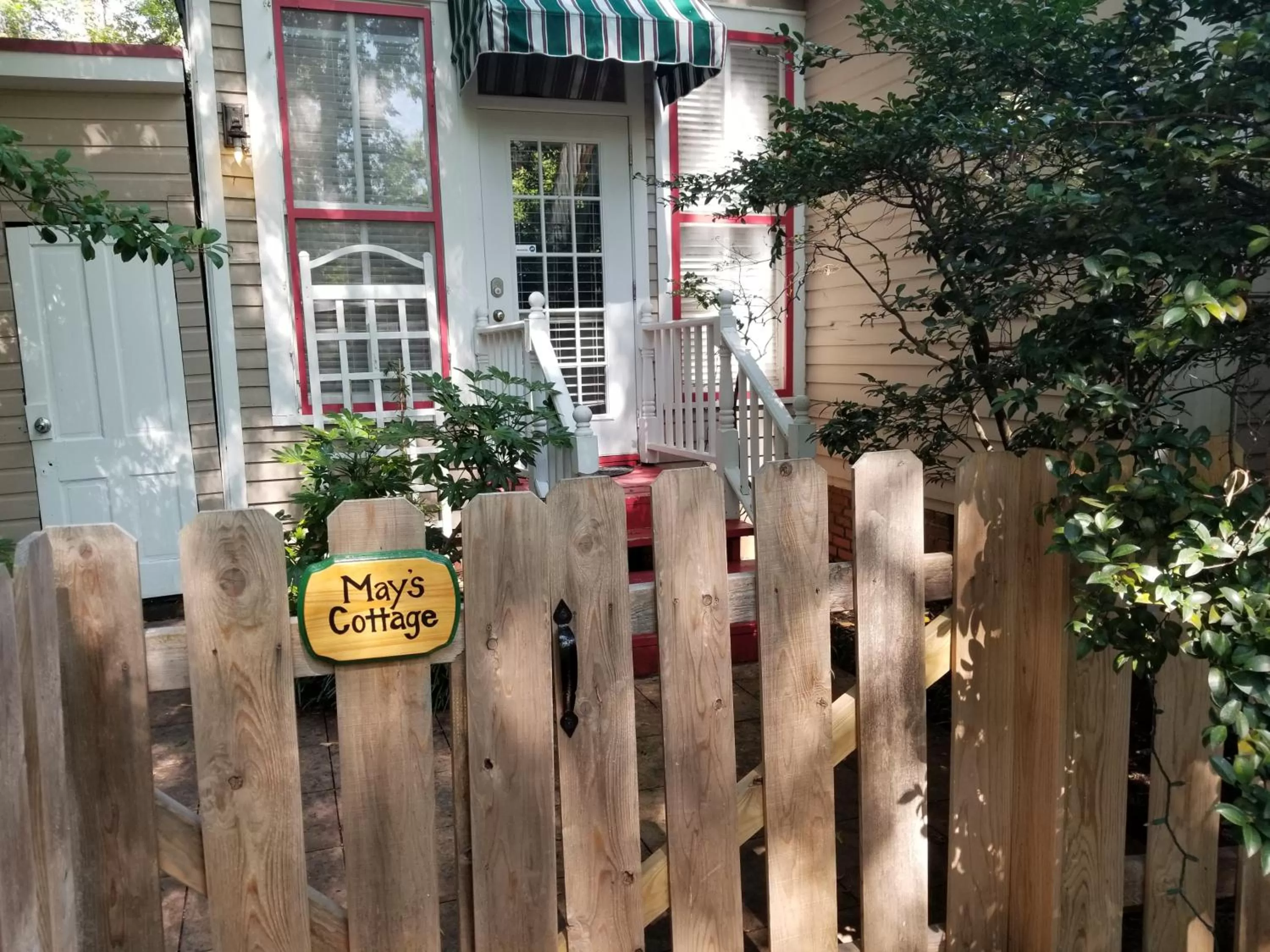 Property building in Rosemont B&B Cottages