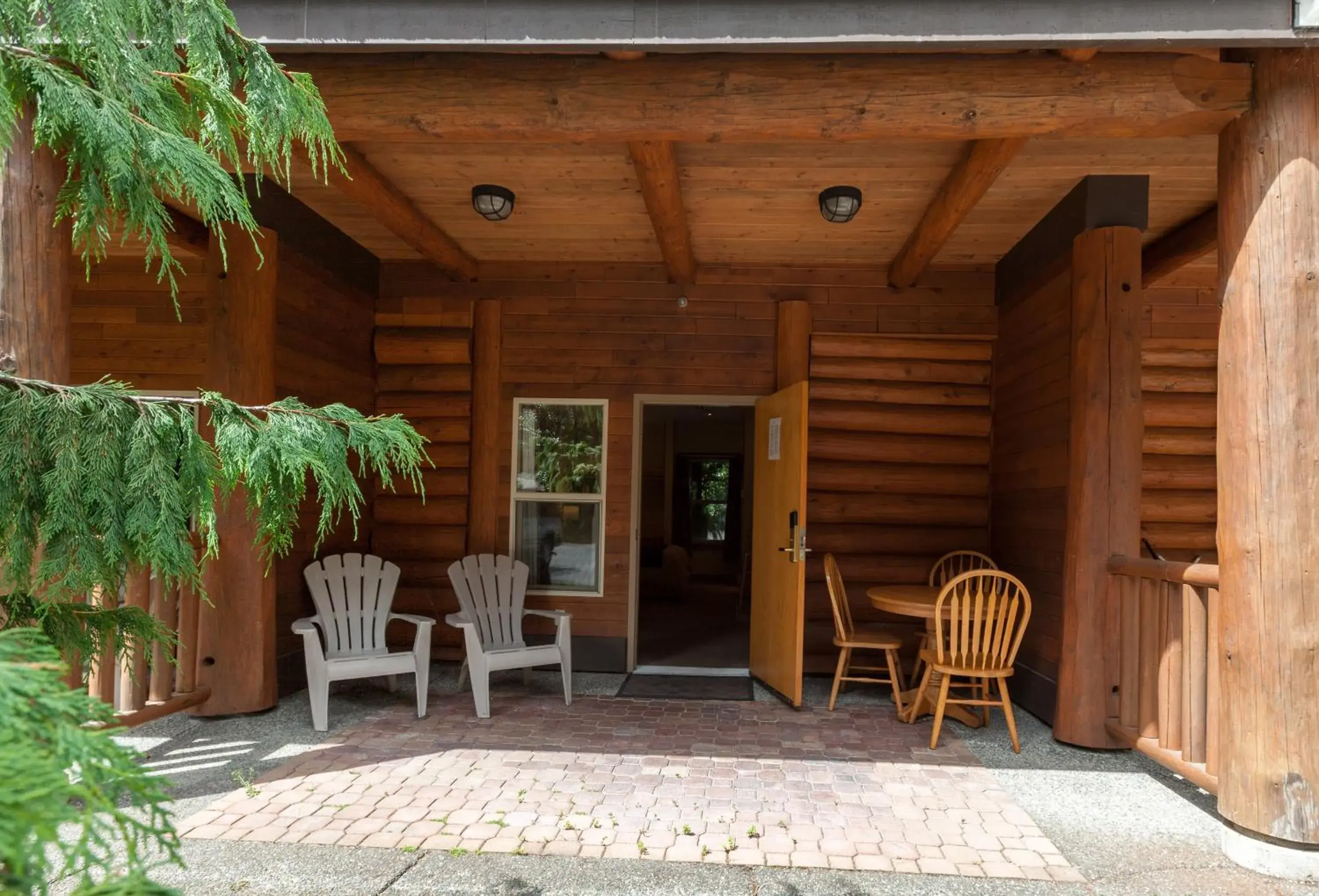 Property building, Patio/Outdoor Area in Tigh-Na-Mara Resort & Conference Centre