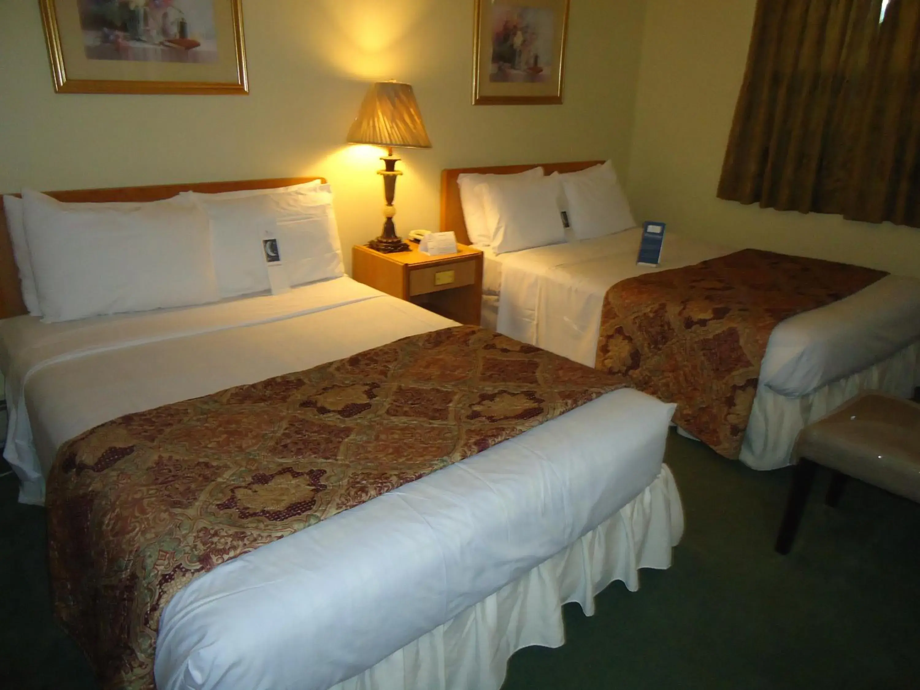 Other, Bed in Bayside Inn & Waterfront Suites