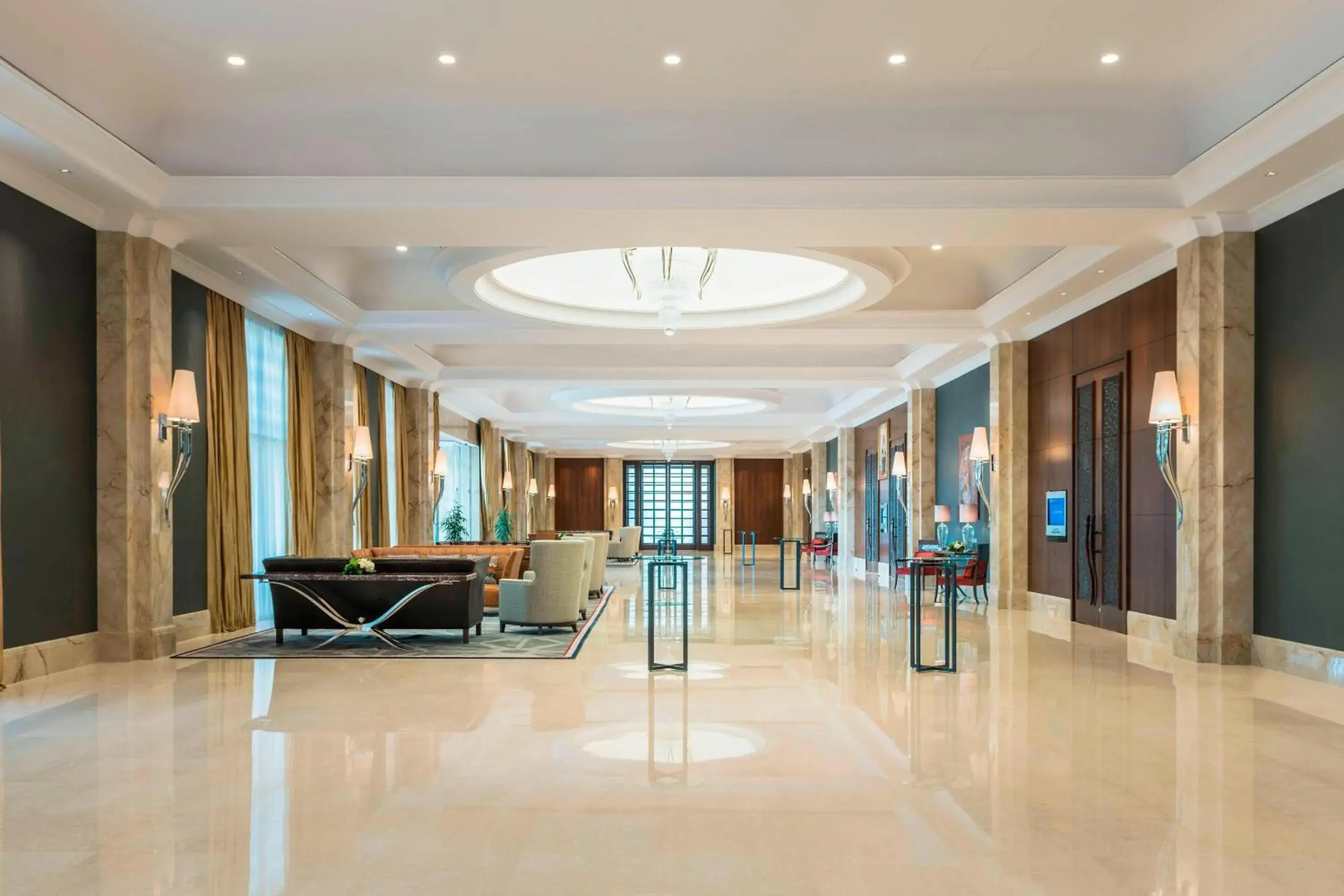 Meeting/conference room, Lobby/Reception in Sheraton Oman Hotel
