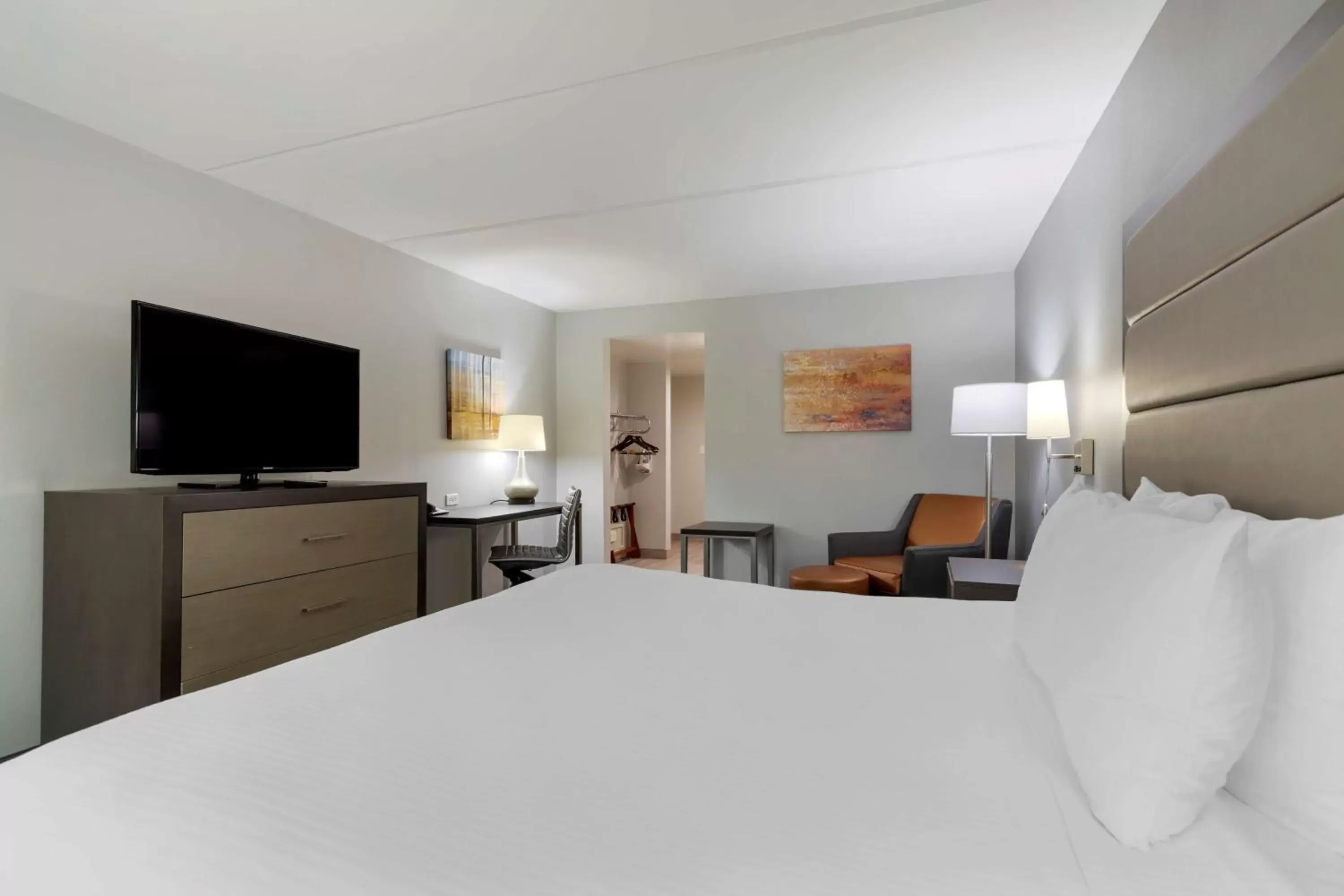 Bedroom, Bed in Best Western Plus McAllen Airport Hotel