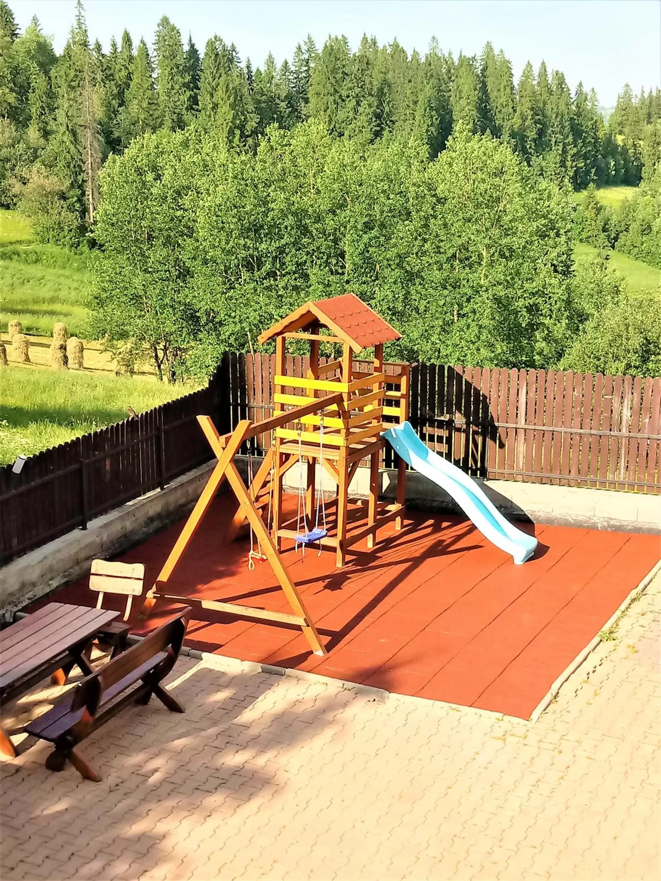 Children play ground in Willa na Olczańskim Wierchu