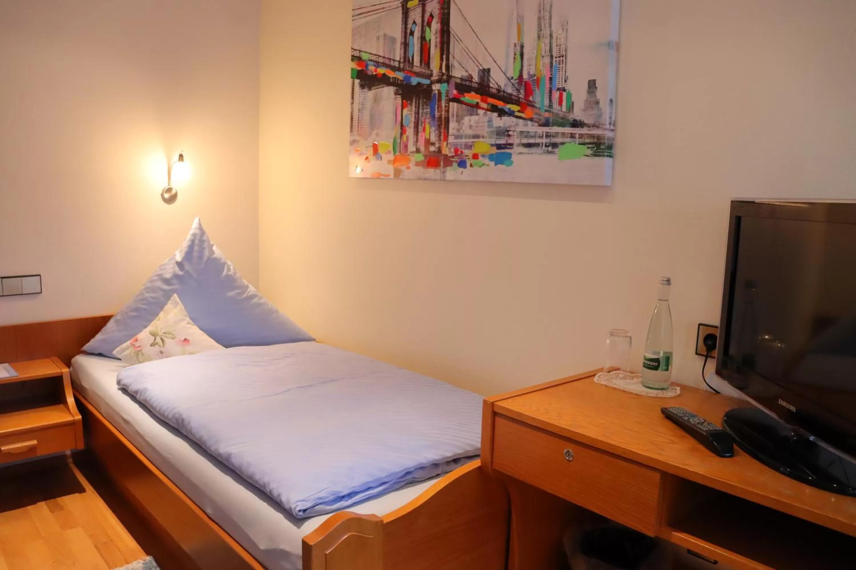 Photo of the whole room, Bed in Haus Hubertus