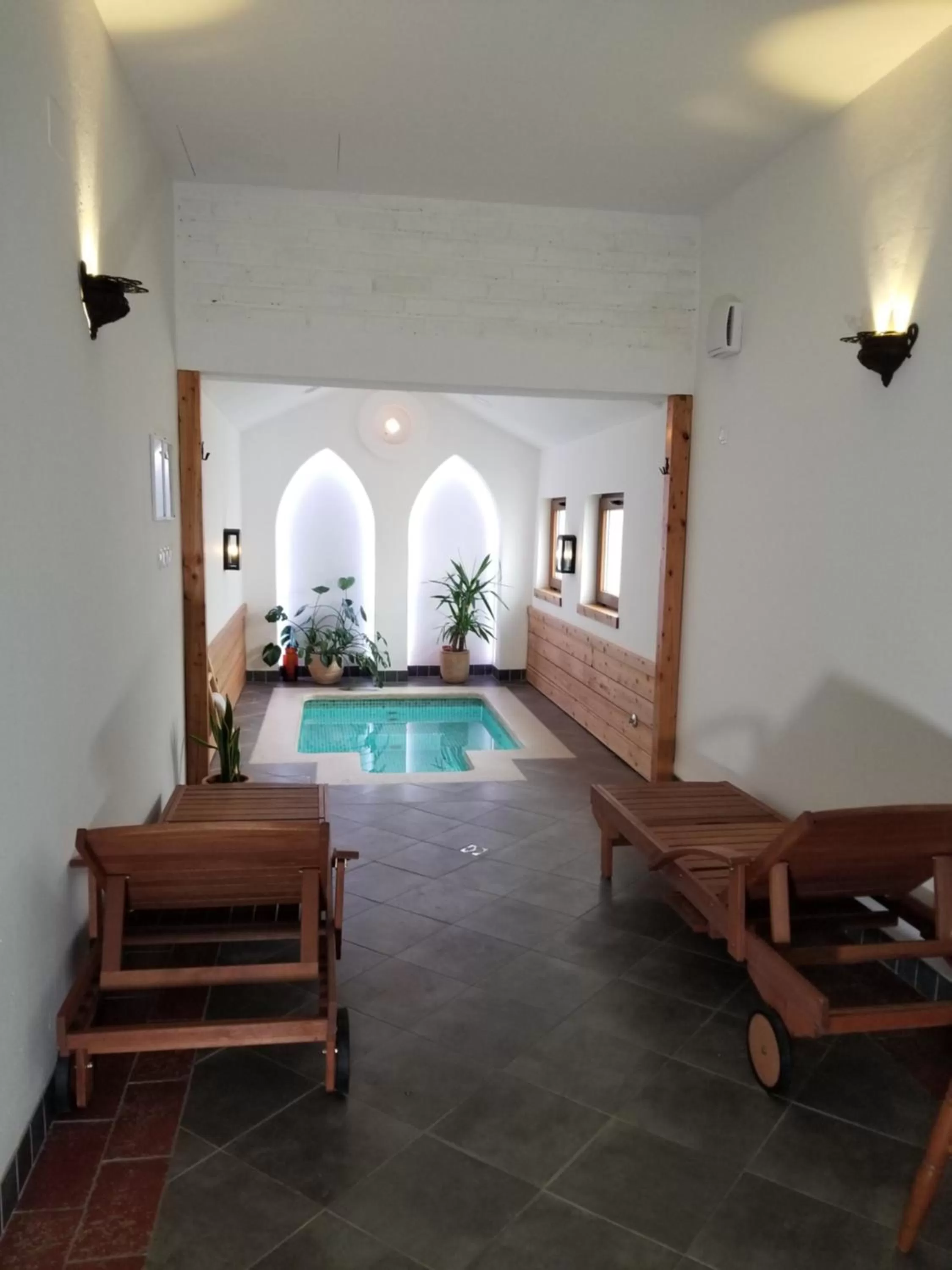 Pool view in Wellness B&B Winery Sontacchi