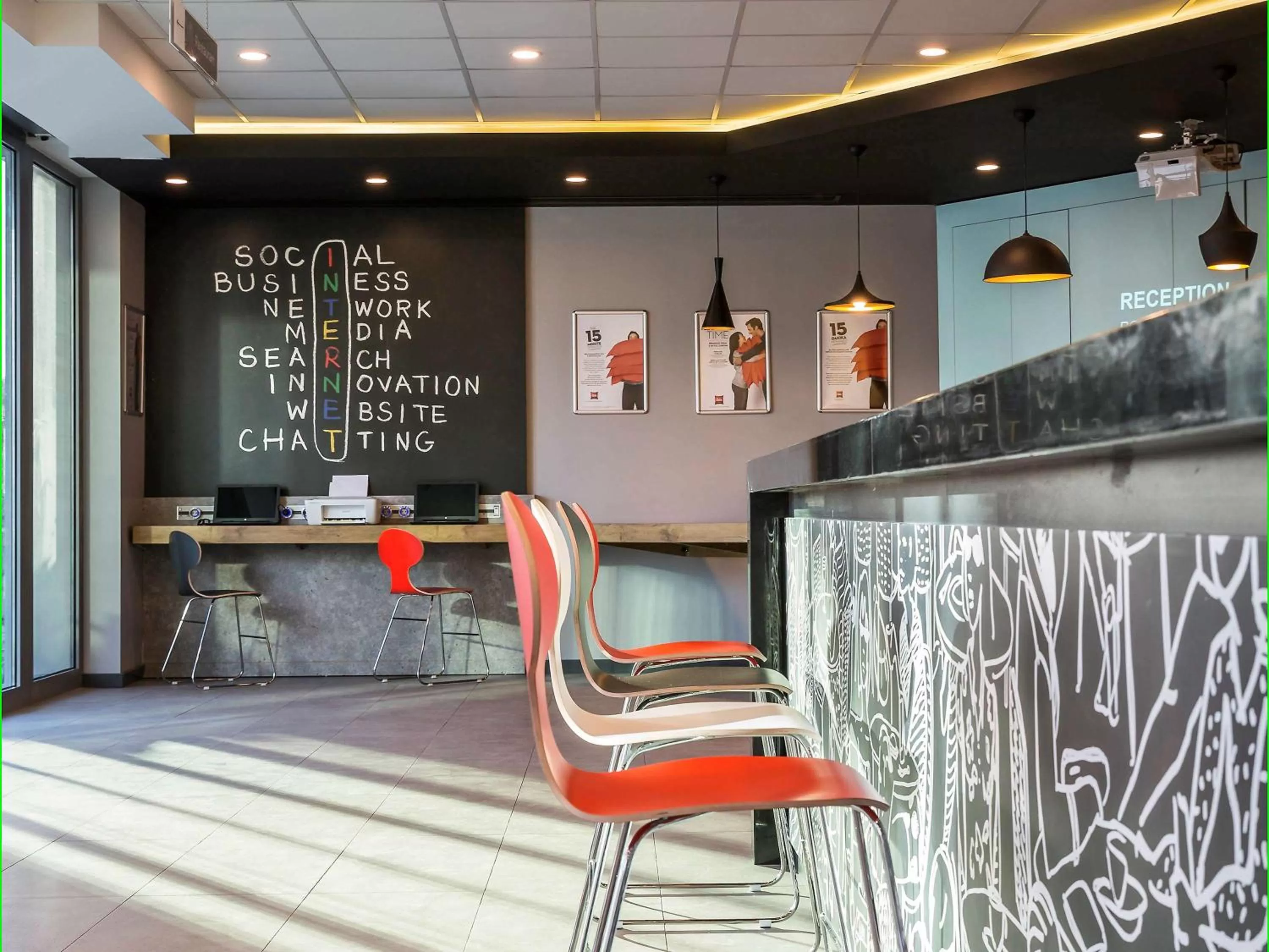 Lounge or bar in Ibis Istanbul West