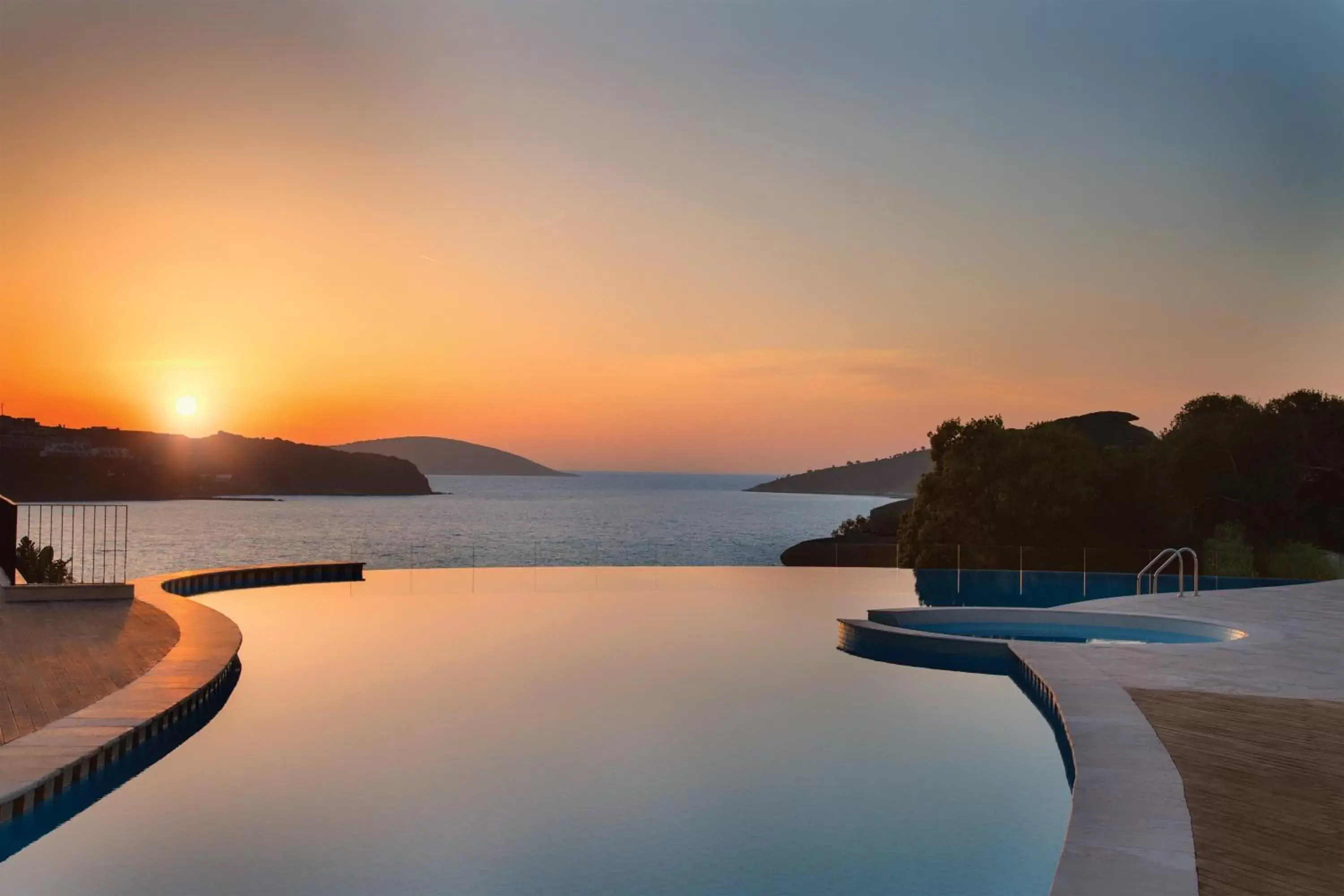 Sea view, Swimming Pool in Sirene Luxury Hotel Bodrum