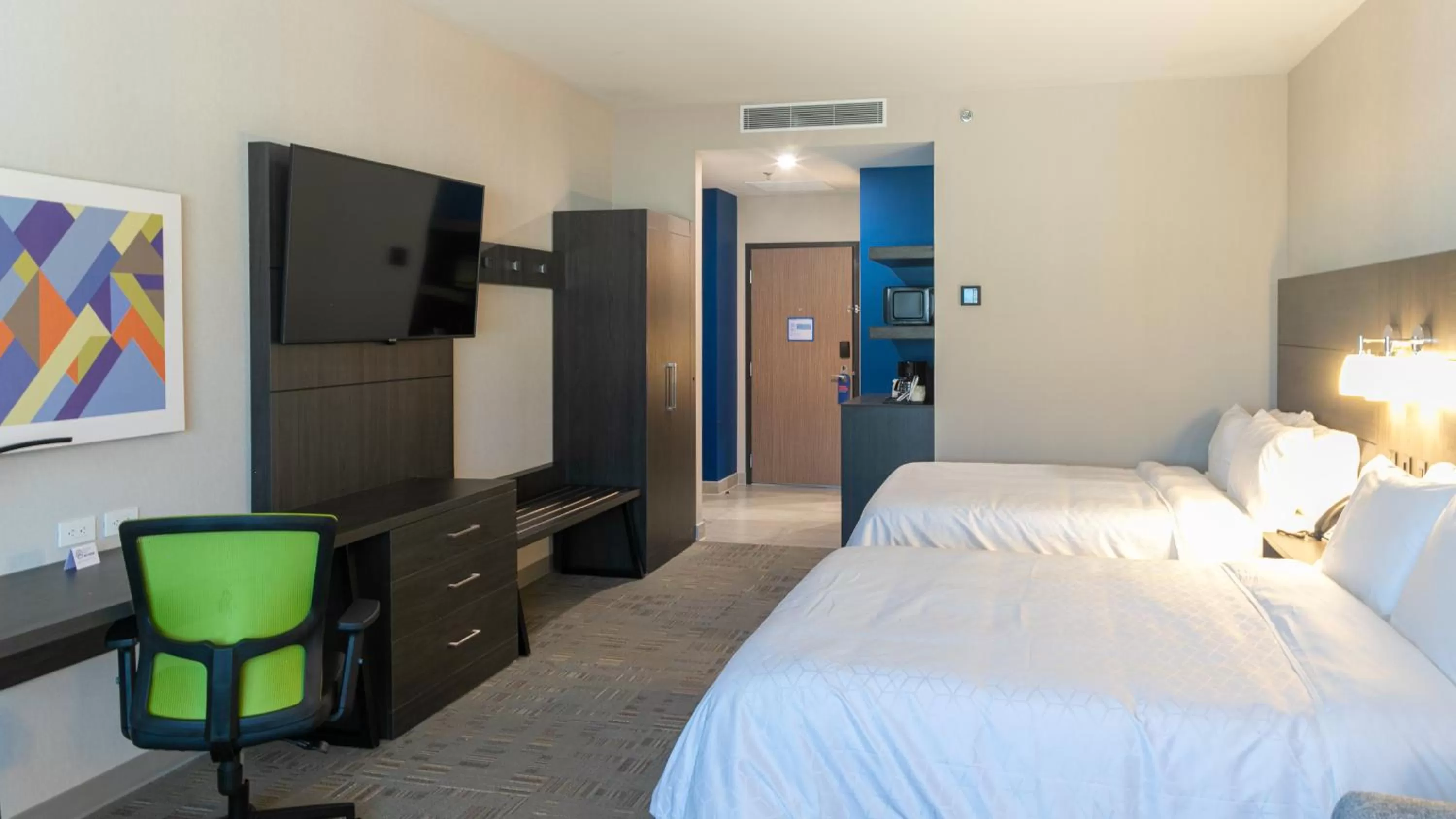Photo of the whole room, Bed in Holiday Inn Express & Suites - Tijuana Otay by IHG