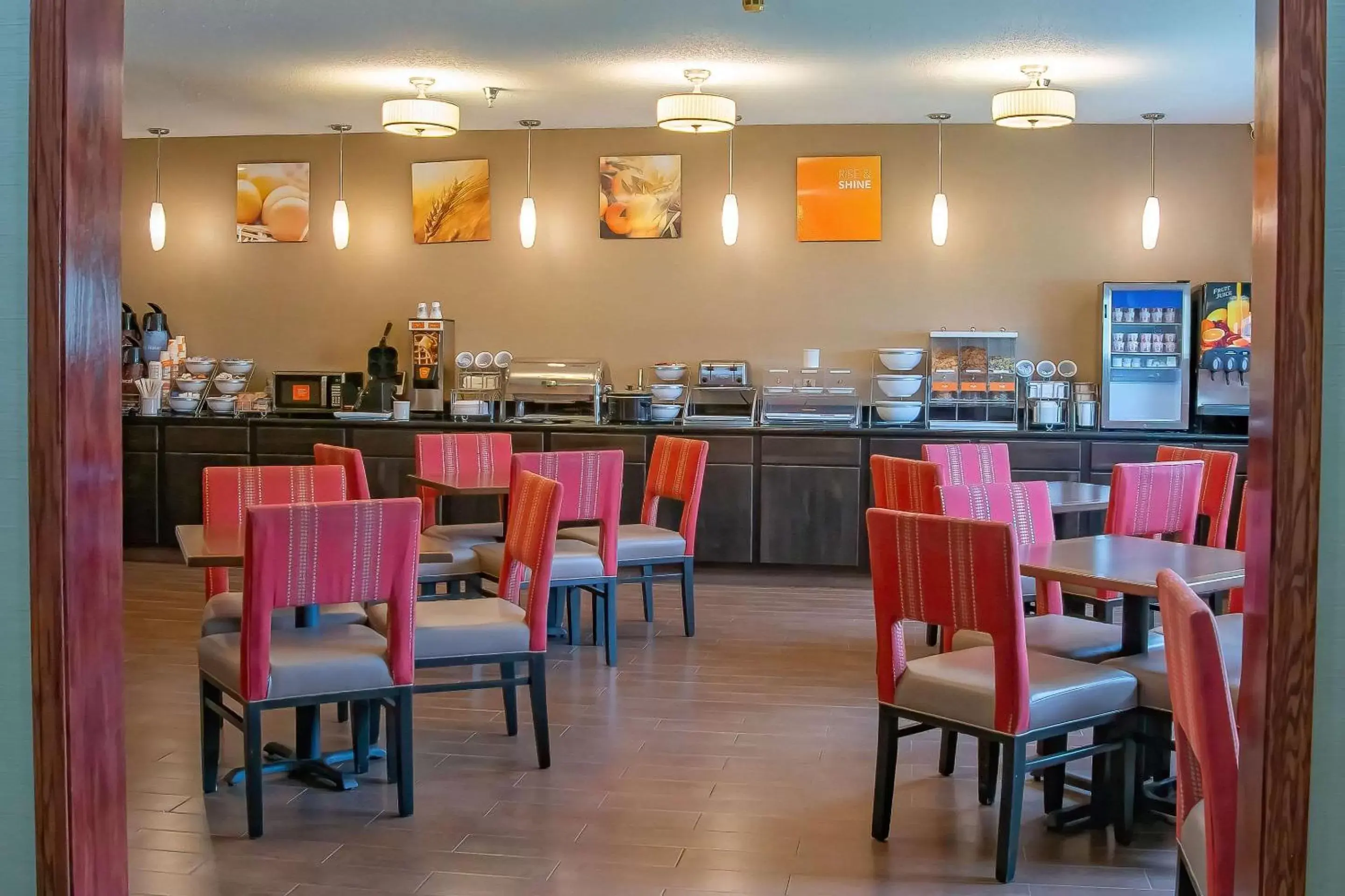 Breakfast, Restaurant/Places to Eat in Comfort Inn Near Ouabache State Park