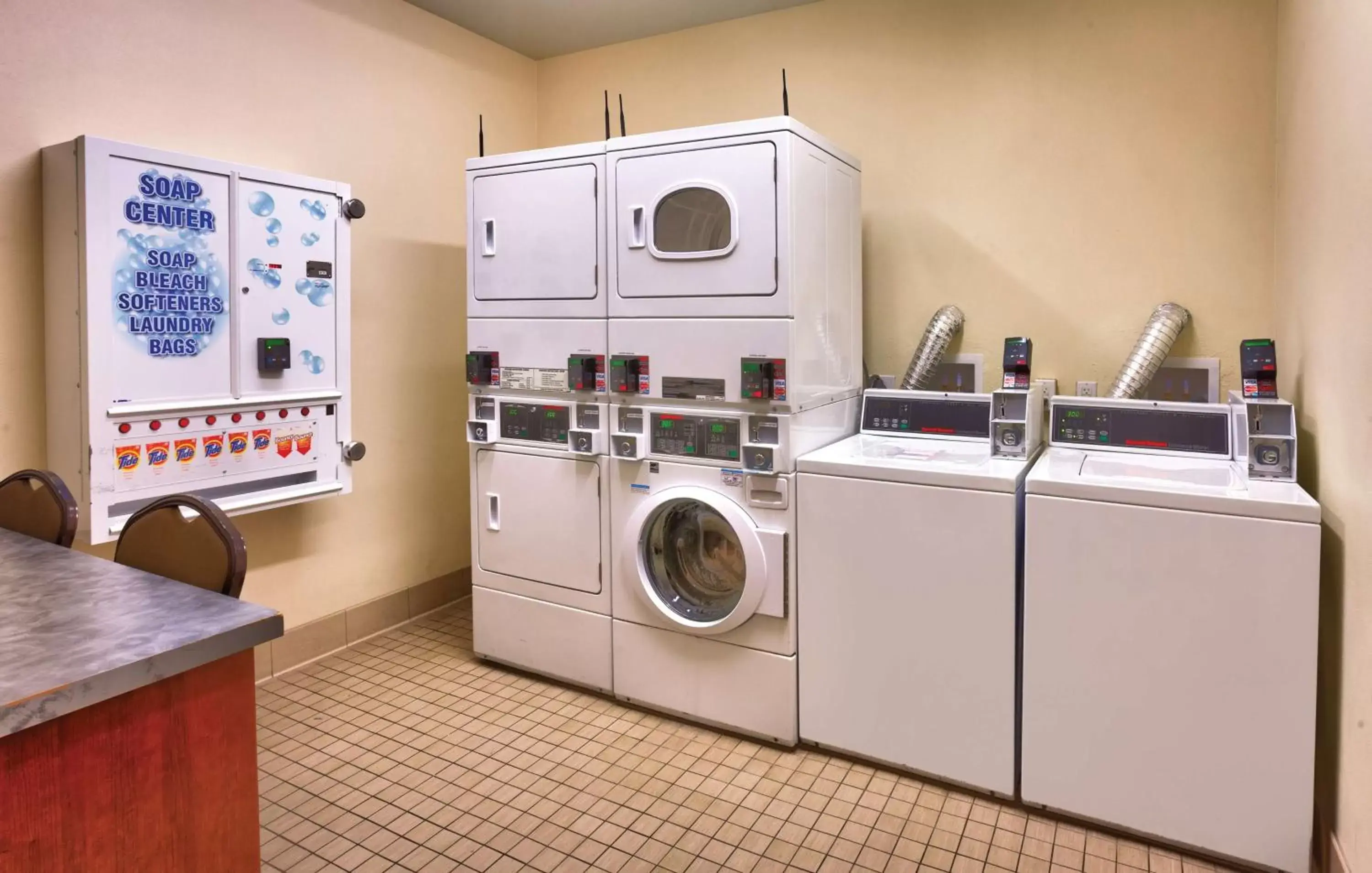 On site, Kitchen/Kitchenette in Hyatt Place Waikiki Beach