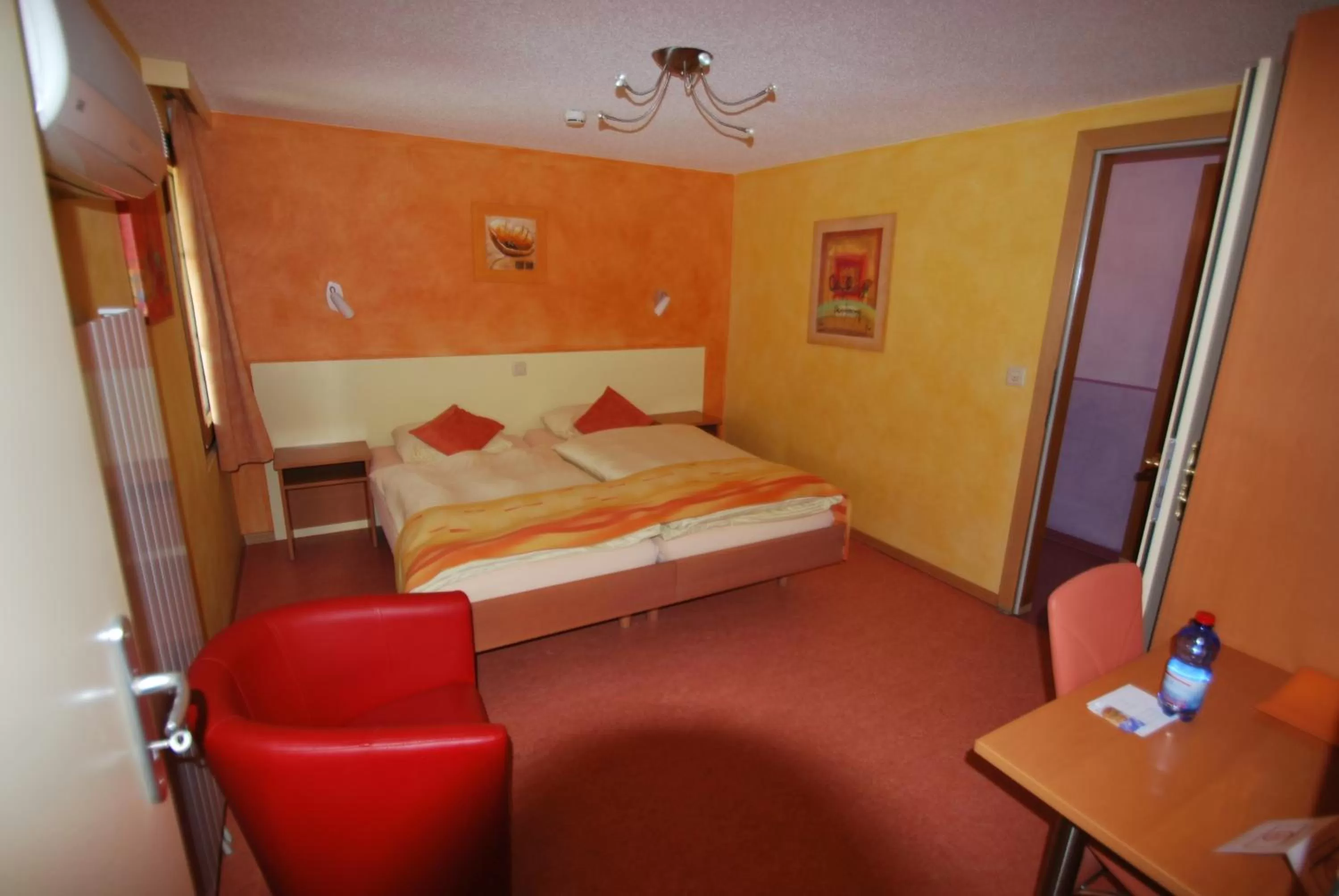 Bedroom, Bed in La Promenade