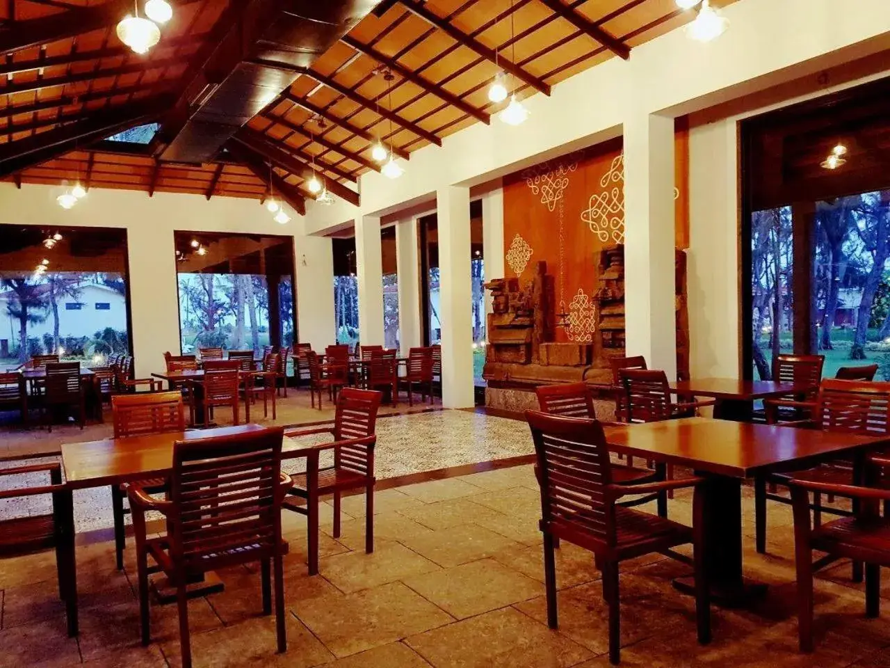 Restaurant/places to eat in Vgp Golden Beach Resort Restaurant/places to eat in Vgp Golden Beach Resort