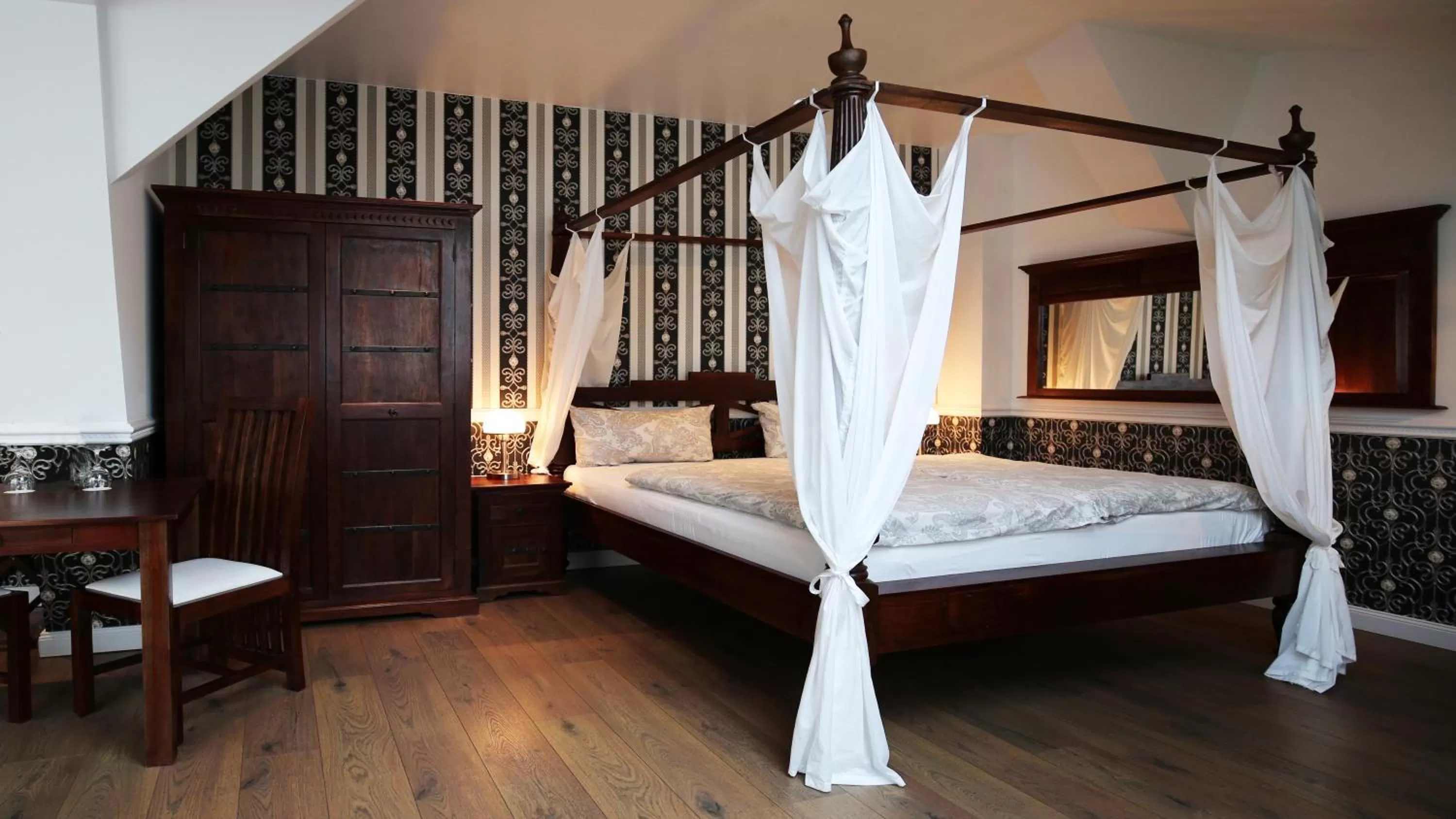 Bedroom, Bed in Garden Living - Boutique Hotel