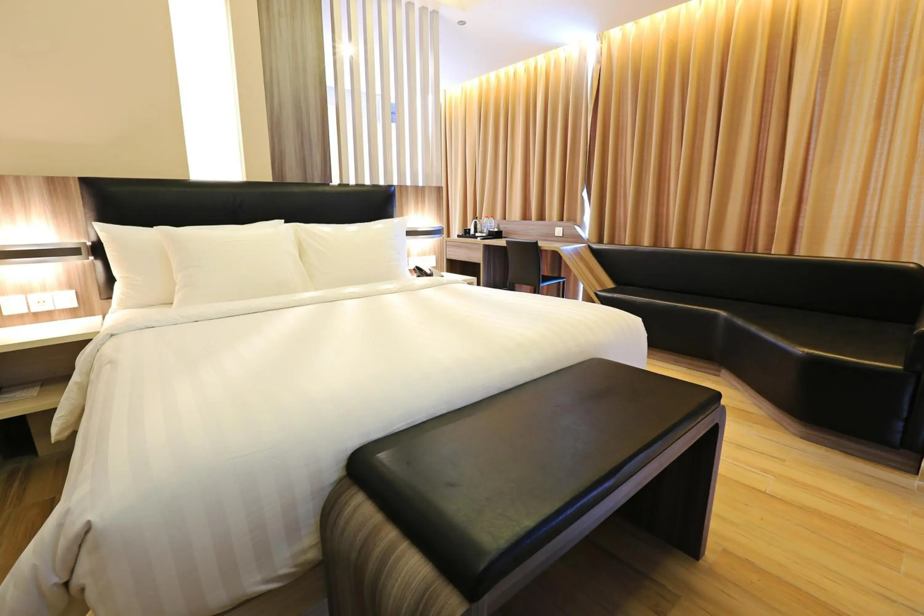 Bedroom, Bed in Luminor Hotel Jambi Kebun Jeruk By WH