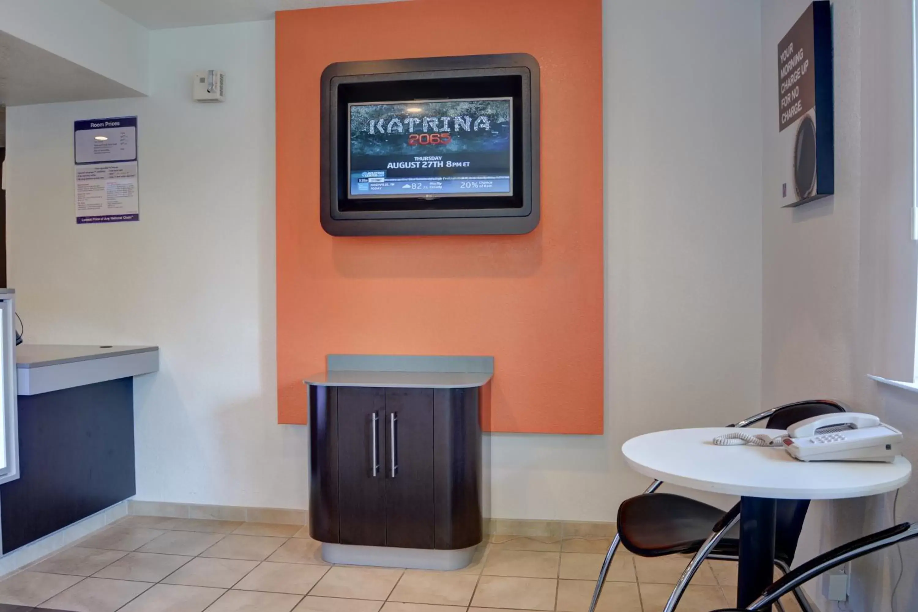 Lobby or reception, TV/Entertainment Center in Motel 6-Springfield, OR - Eugene North