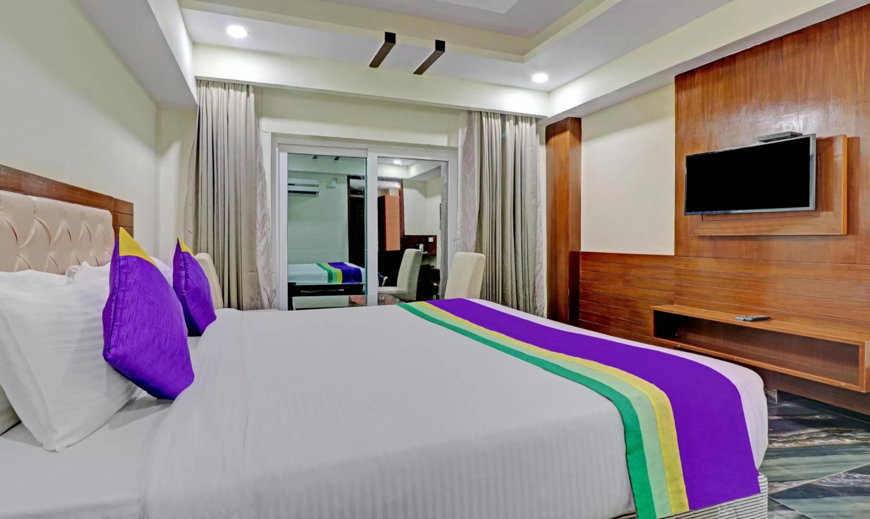 Bed in Treebo Tryst Pearl Avenue Ring Road