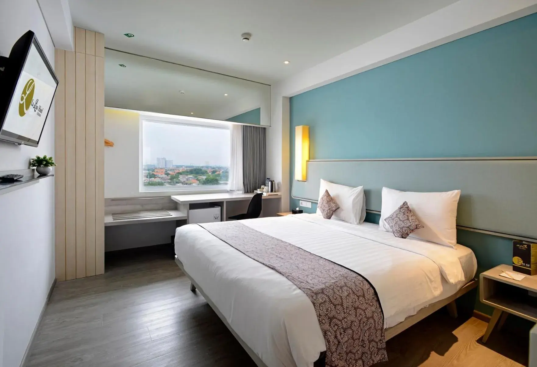 Bedroom, Bed in La Lisa Hotel Surabaya