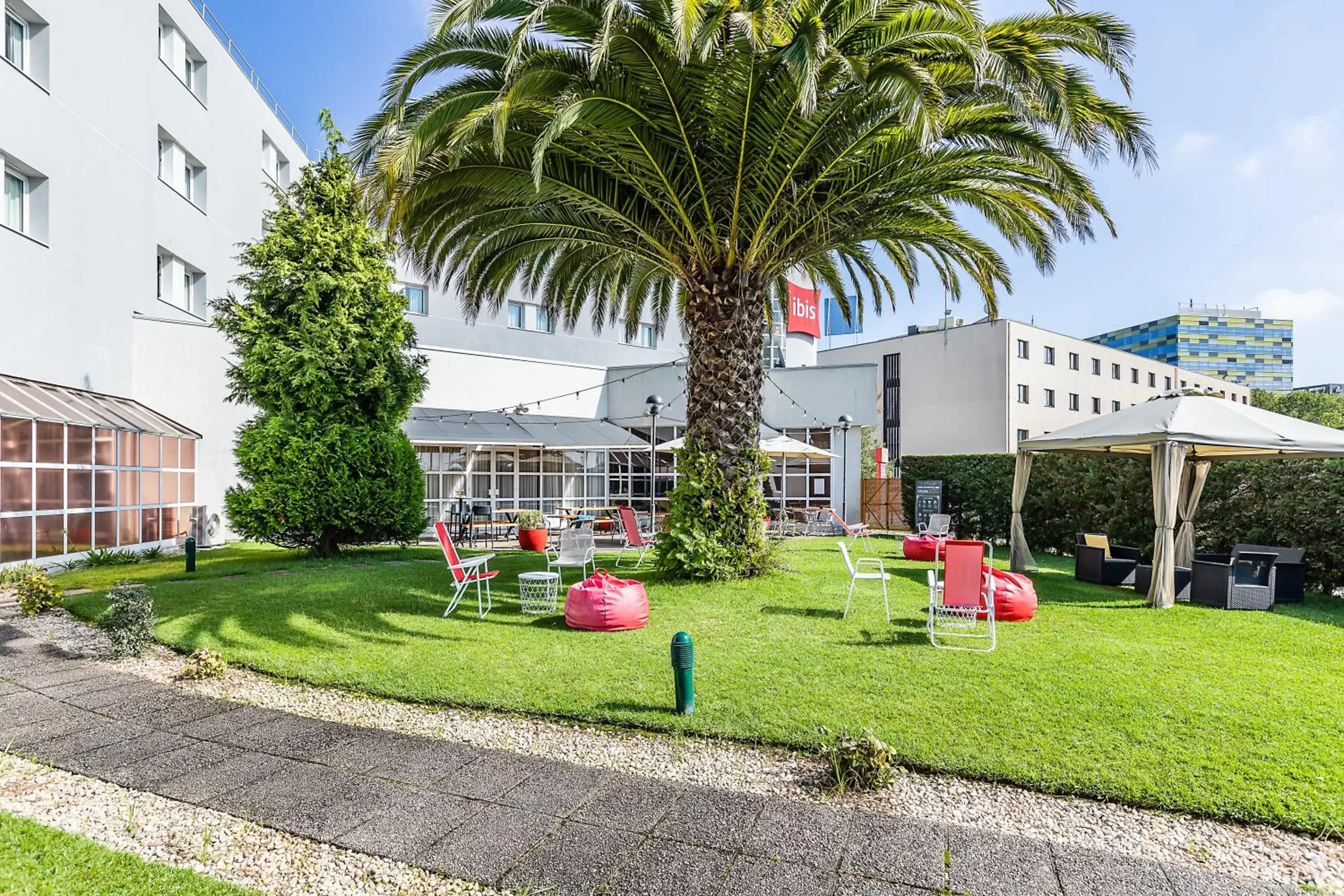 Garden, Property Building in Hotel ibis Porto Gaia