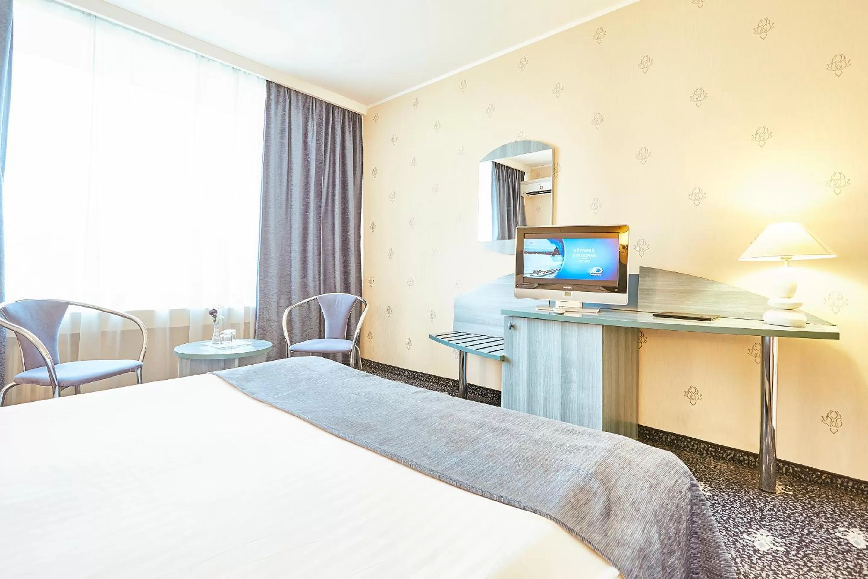 Seating area, Bed in Continental Drobeta Turnu Severin