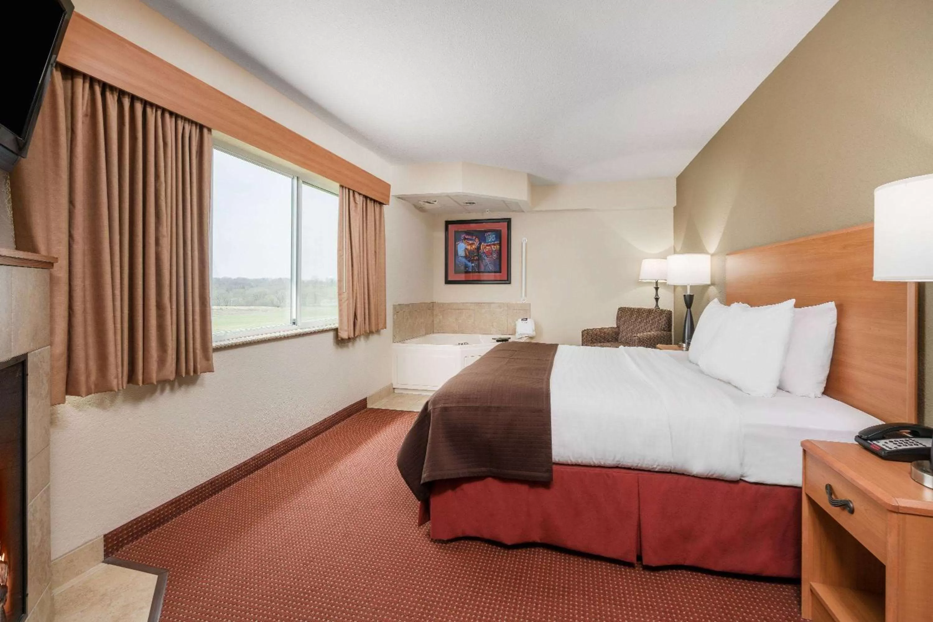 Photo of the whole room, Bed in AmericInn by Wyndham Anamosa