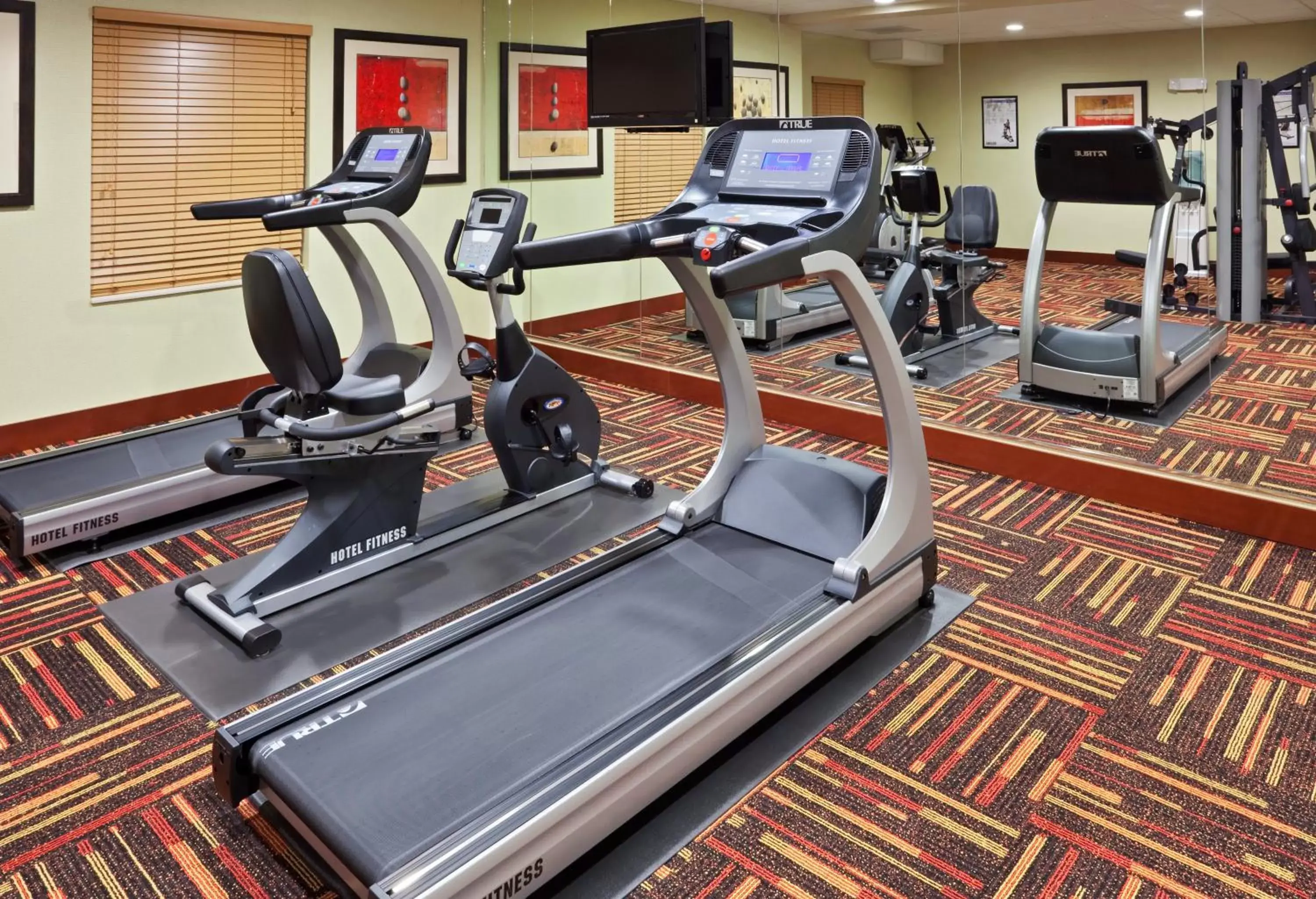 Fitness centre/facilities, Fitness Center/Facilities in Holiday Inn Express Hotel & Suites Chehalis - Centralia, an IHG Hotel