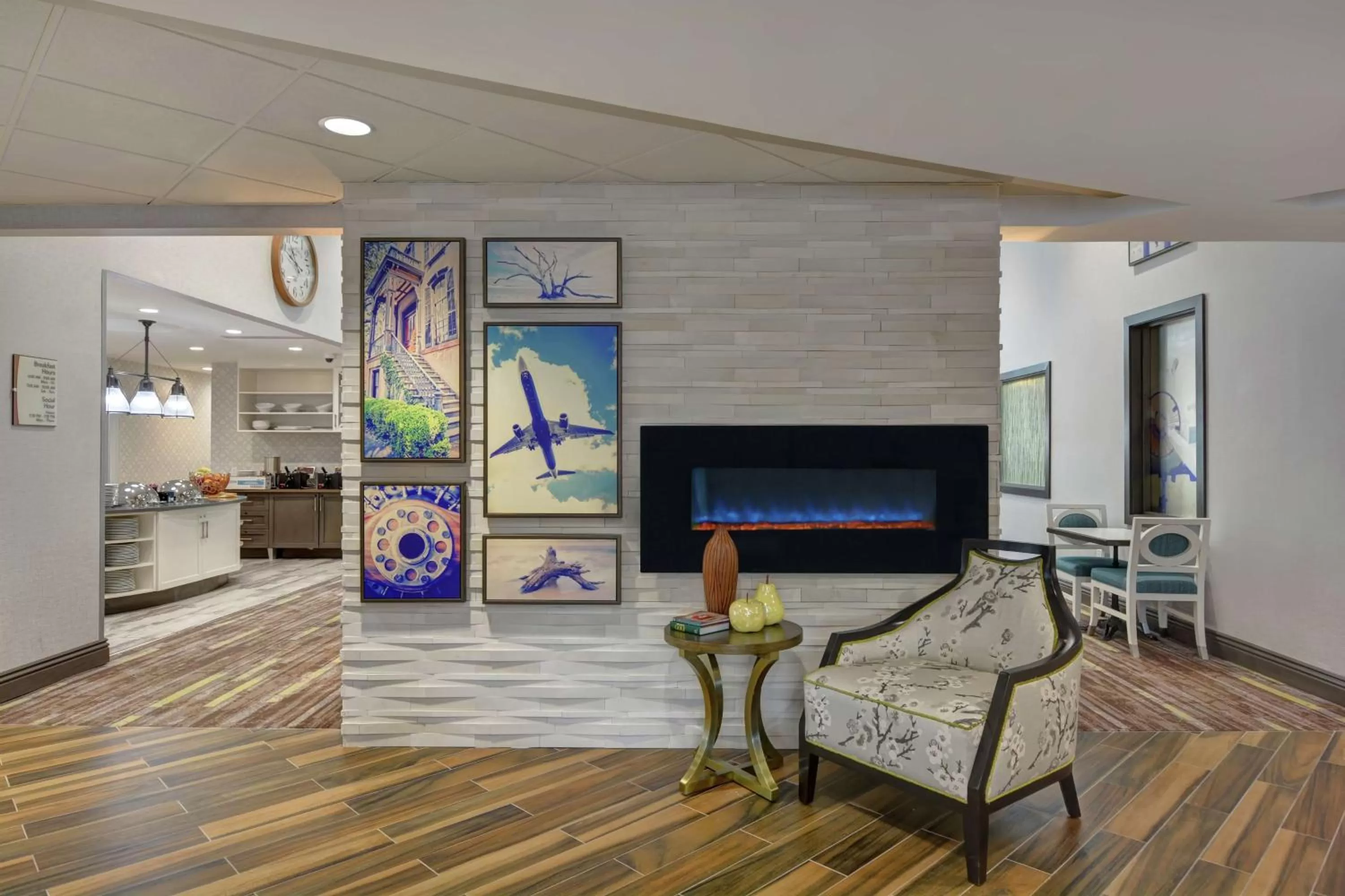 Lobby or reception in Homewood Suites By Hilton Savannah Airport