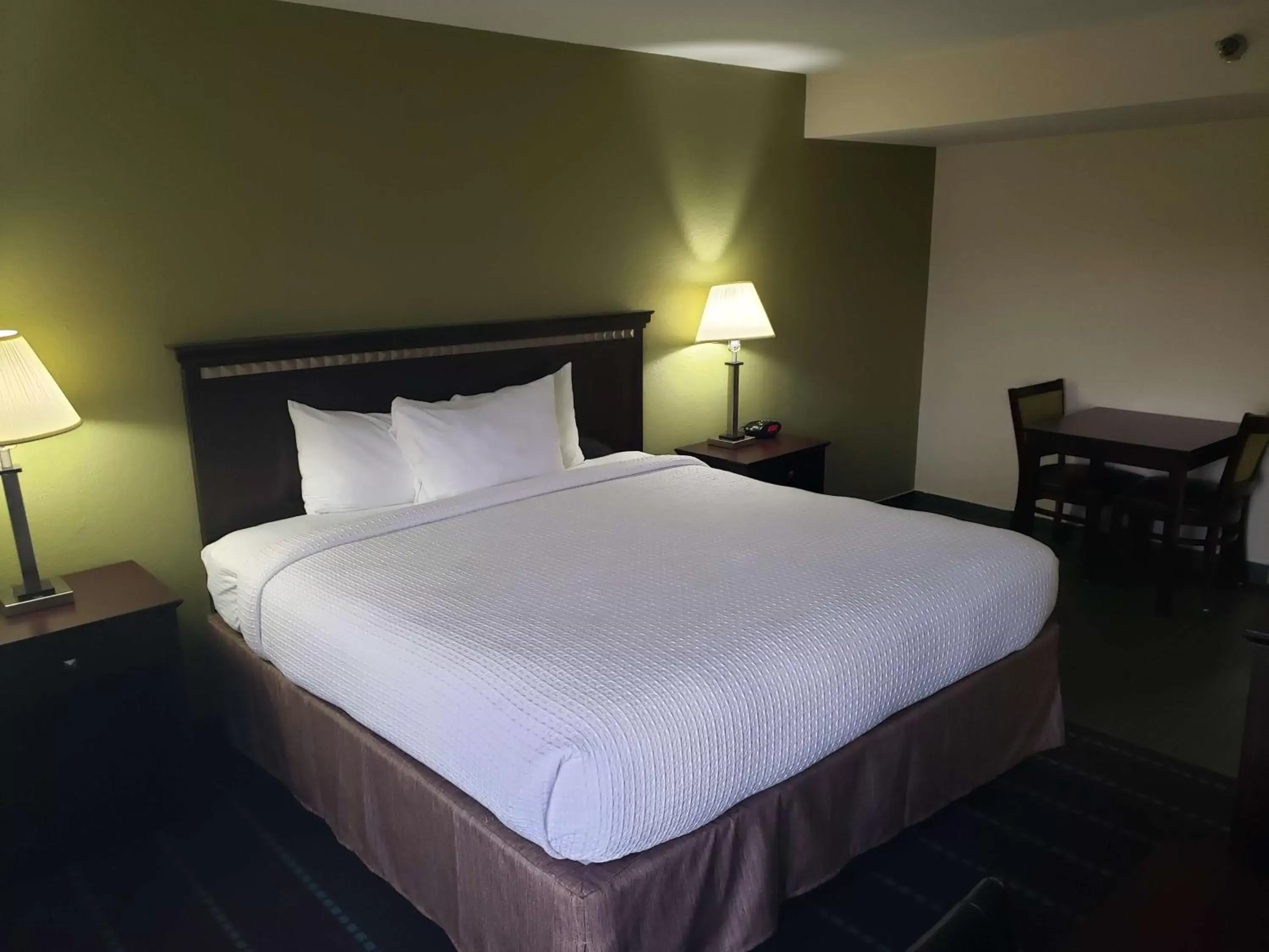 Photo of the whole room, Bed in Best Western Plus Sanford Airport/Lake Mary Hotel