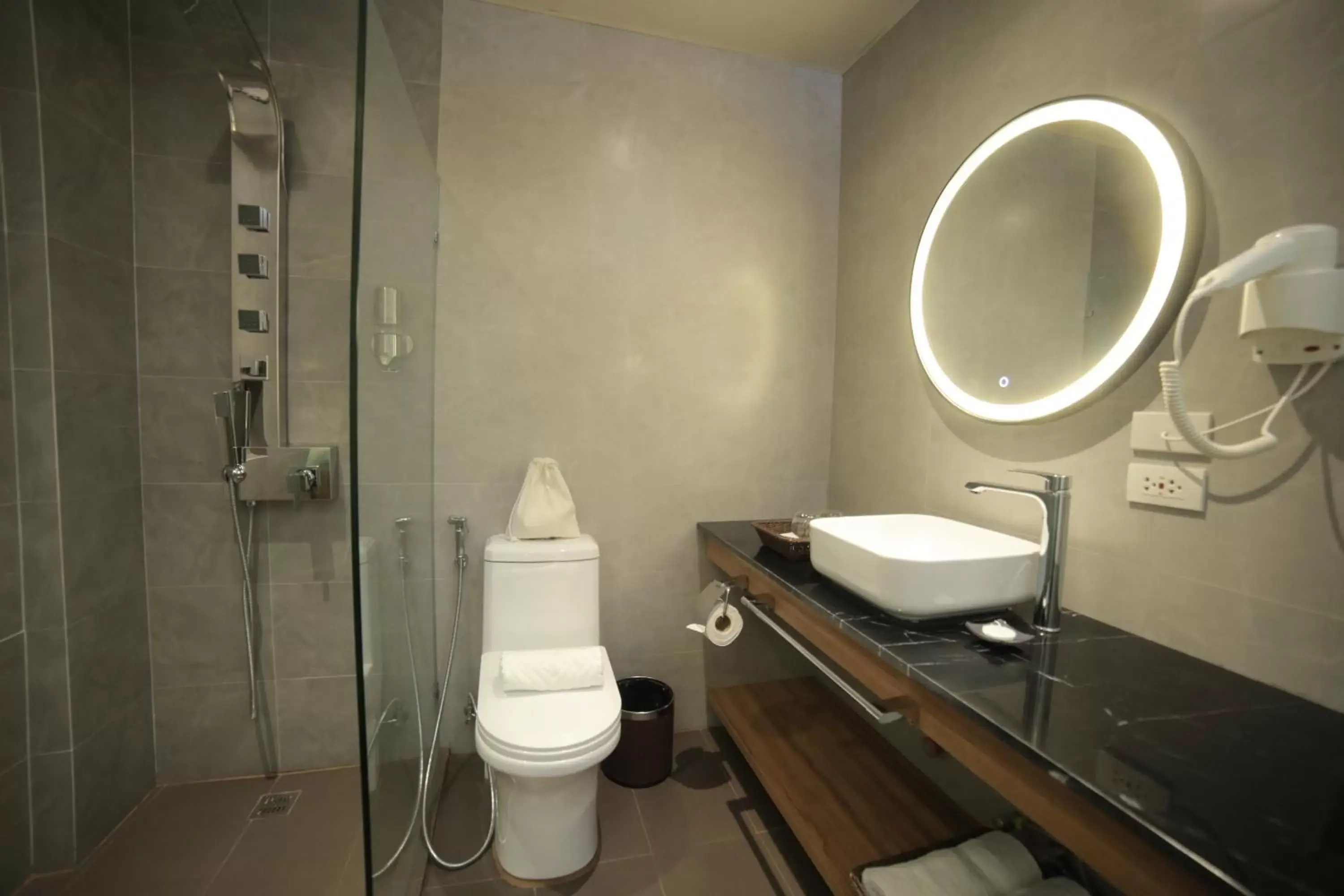 Shower, Bathroom in SureStay Plus Hotel by Best Western AC LUXE Angeles City
