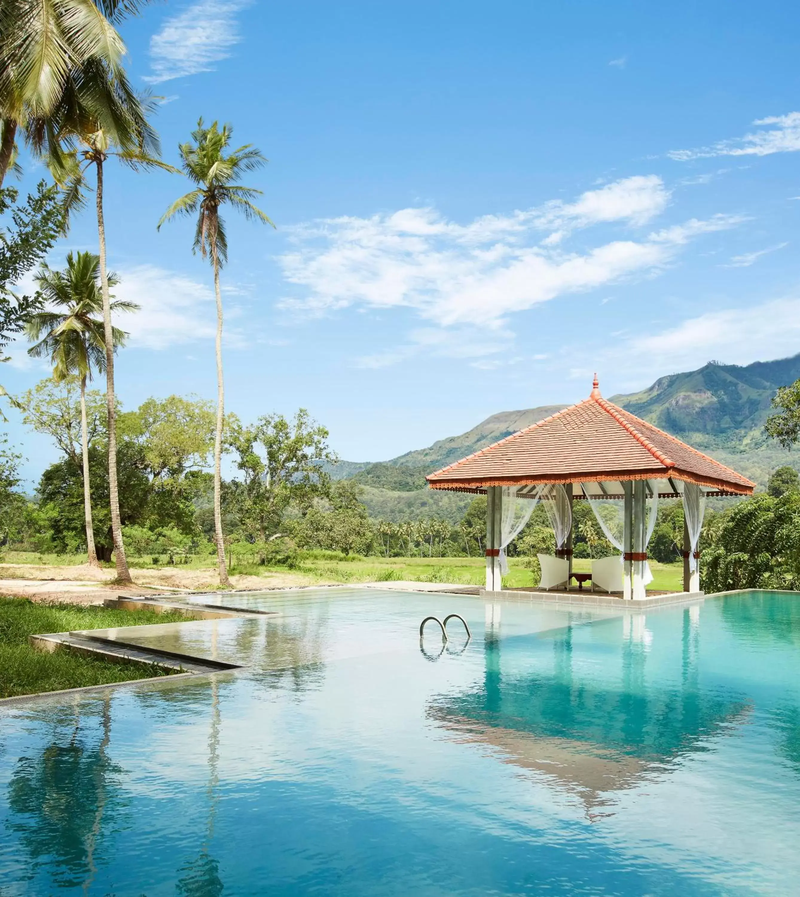 Swimming Pool in Jetwing Kaduruketha