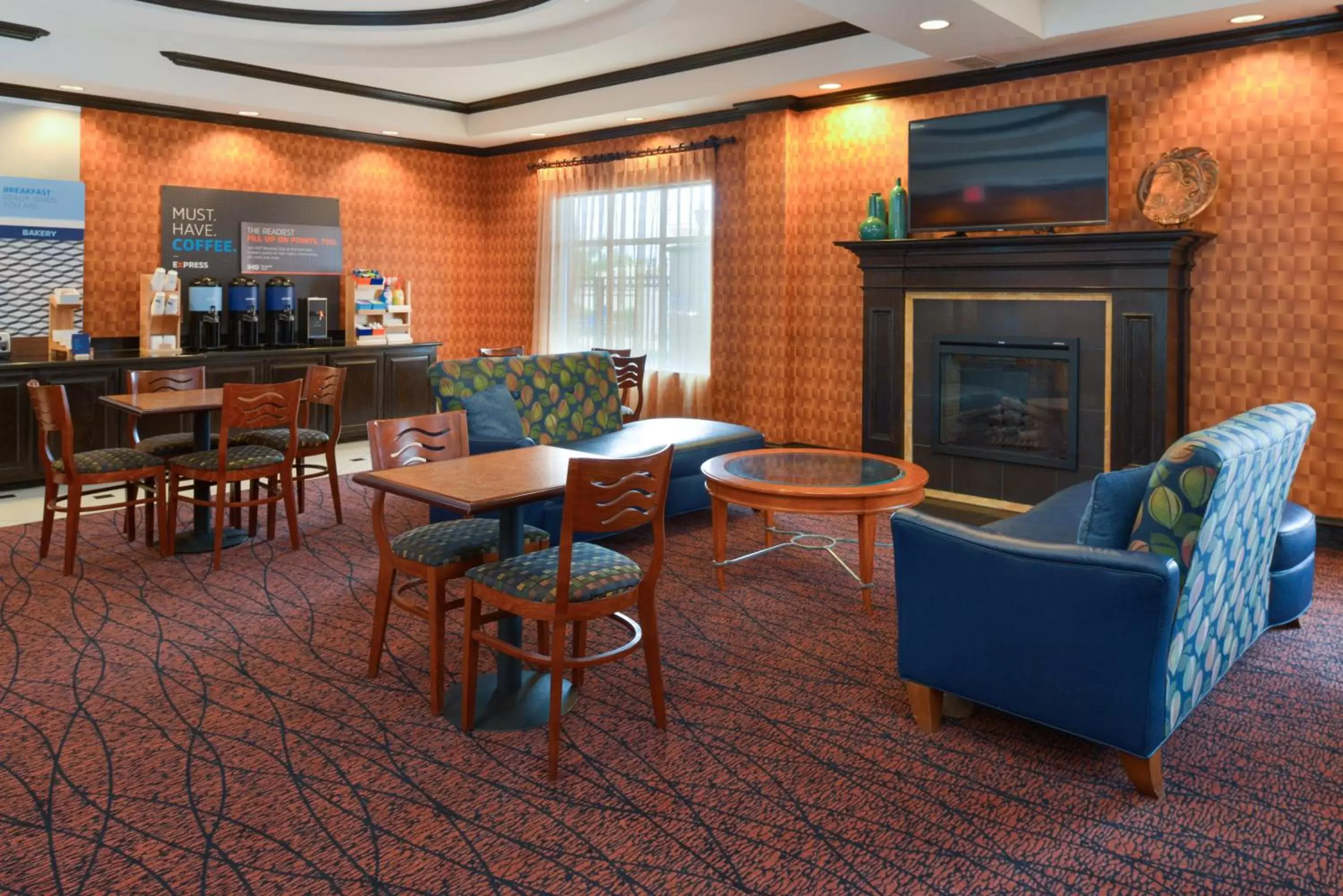 Breakfast, Lounge/Bar in Holiday Inn Express Hotel & Suites Royse City - RockwallRockwall - Royse City, an IHG Hotel