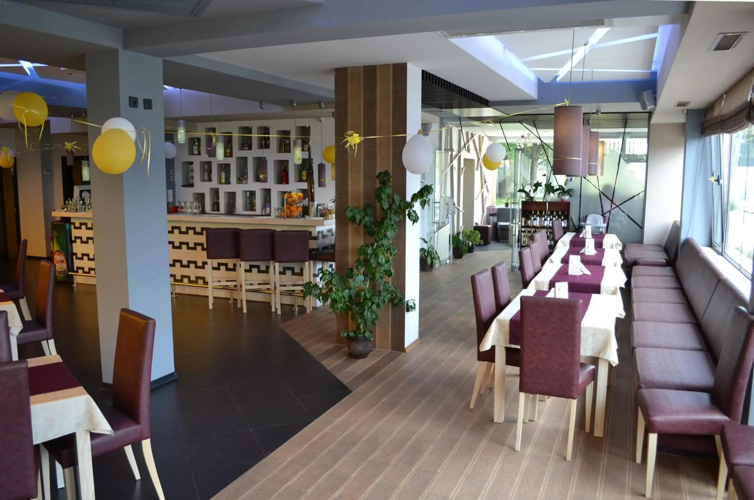 Lounge or bar in Elate Plaza Hotel