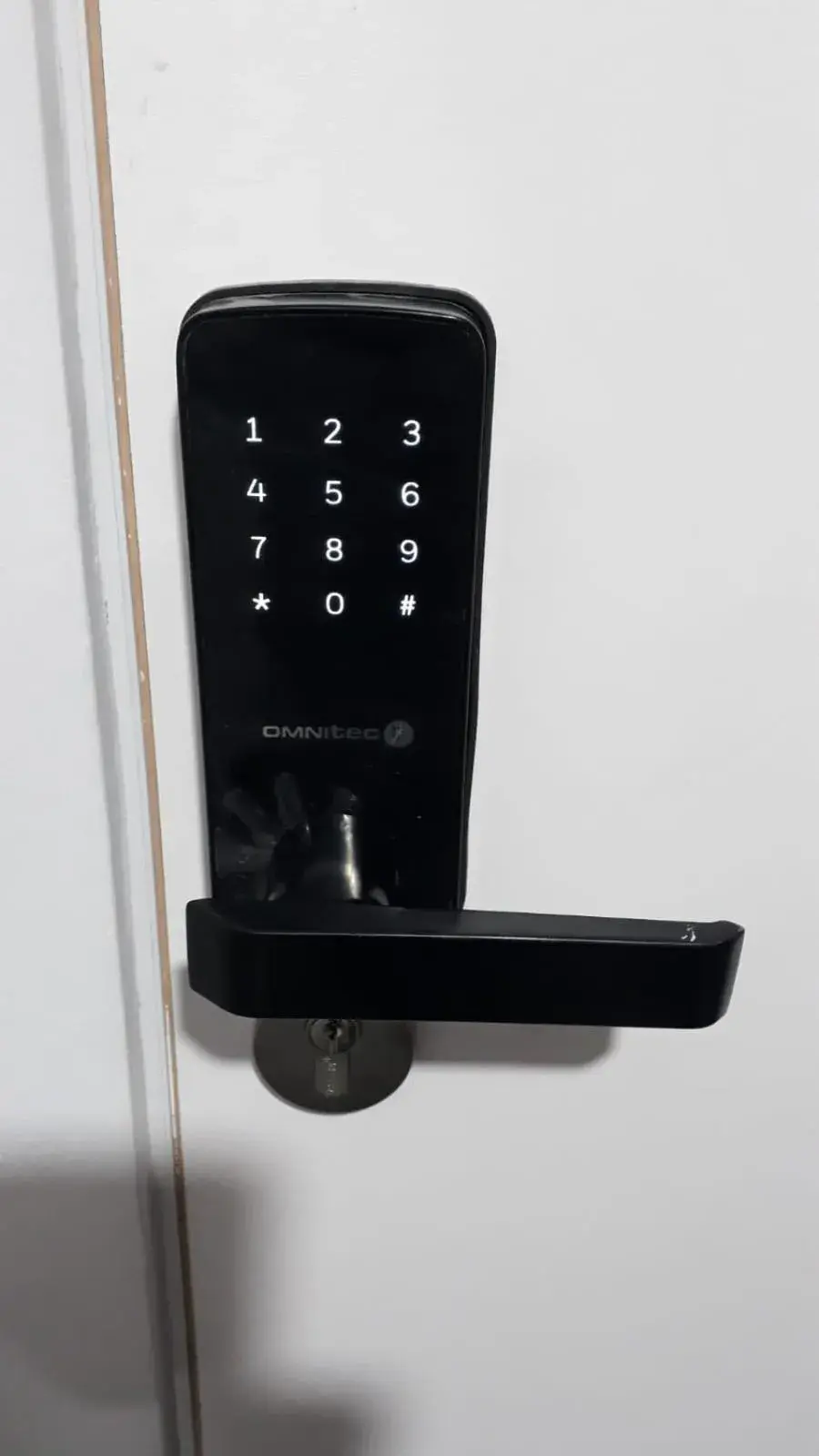 Double Room with Private Bathroom in Widegate Residential Double Room with Private Bathroom in Widegate Residential