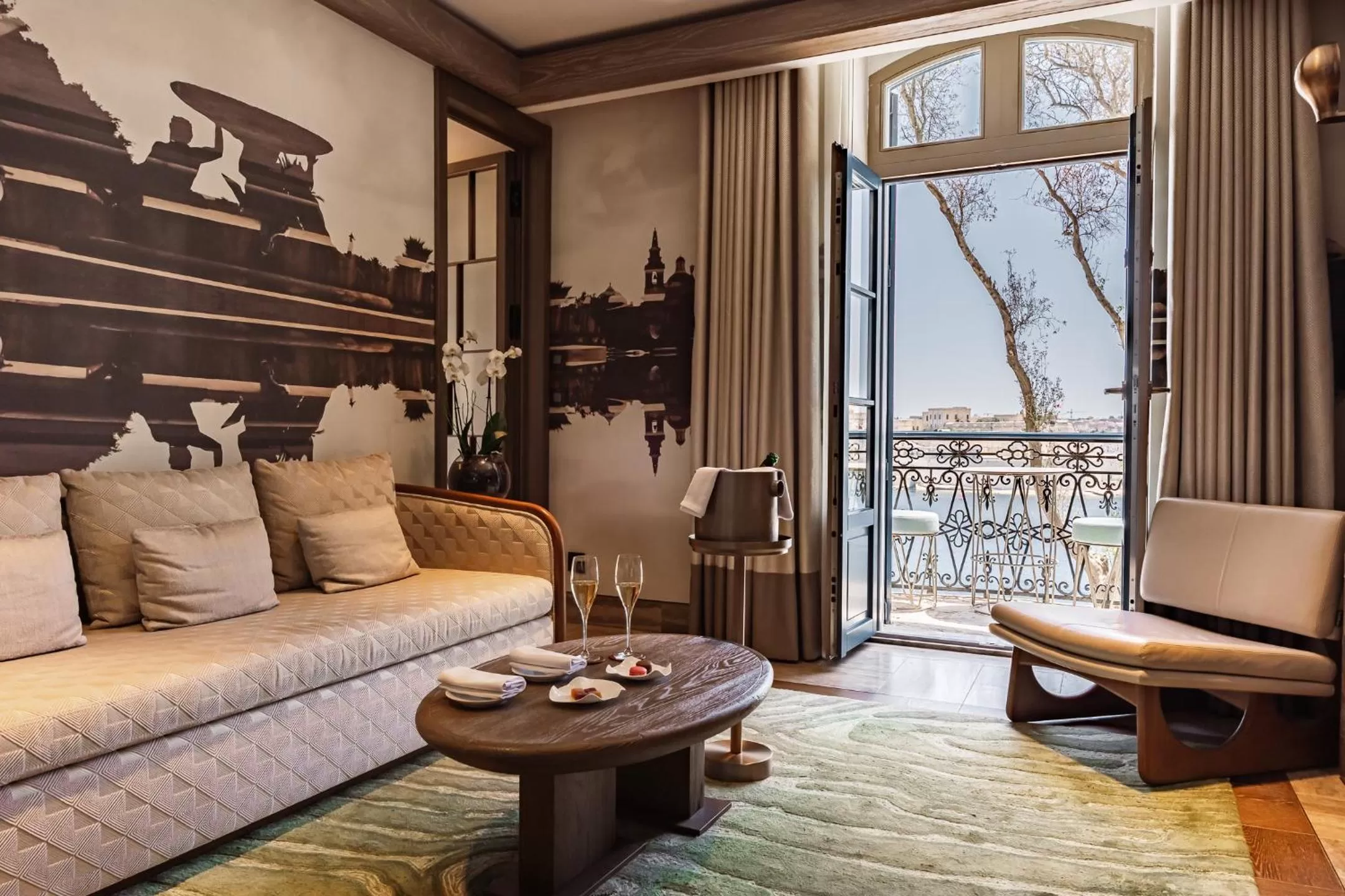 Living room in Iniala Harbour House