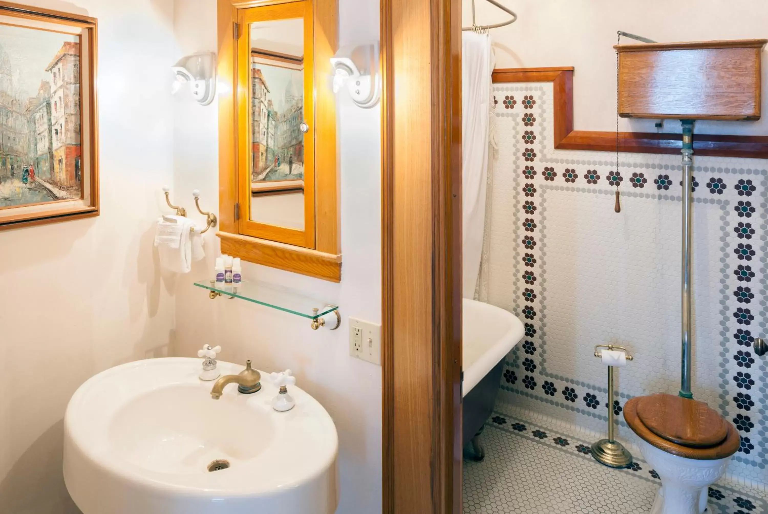 Shower, Bathroom in Henderson Castle Inn