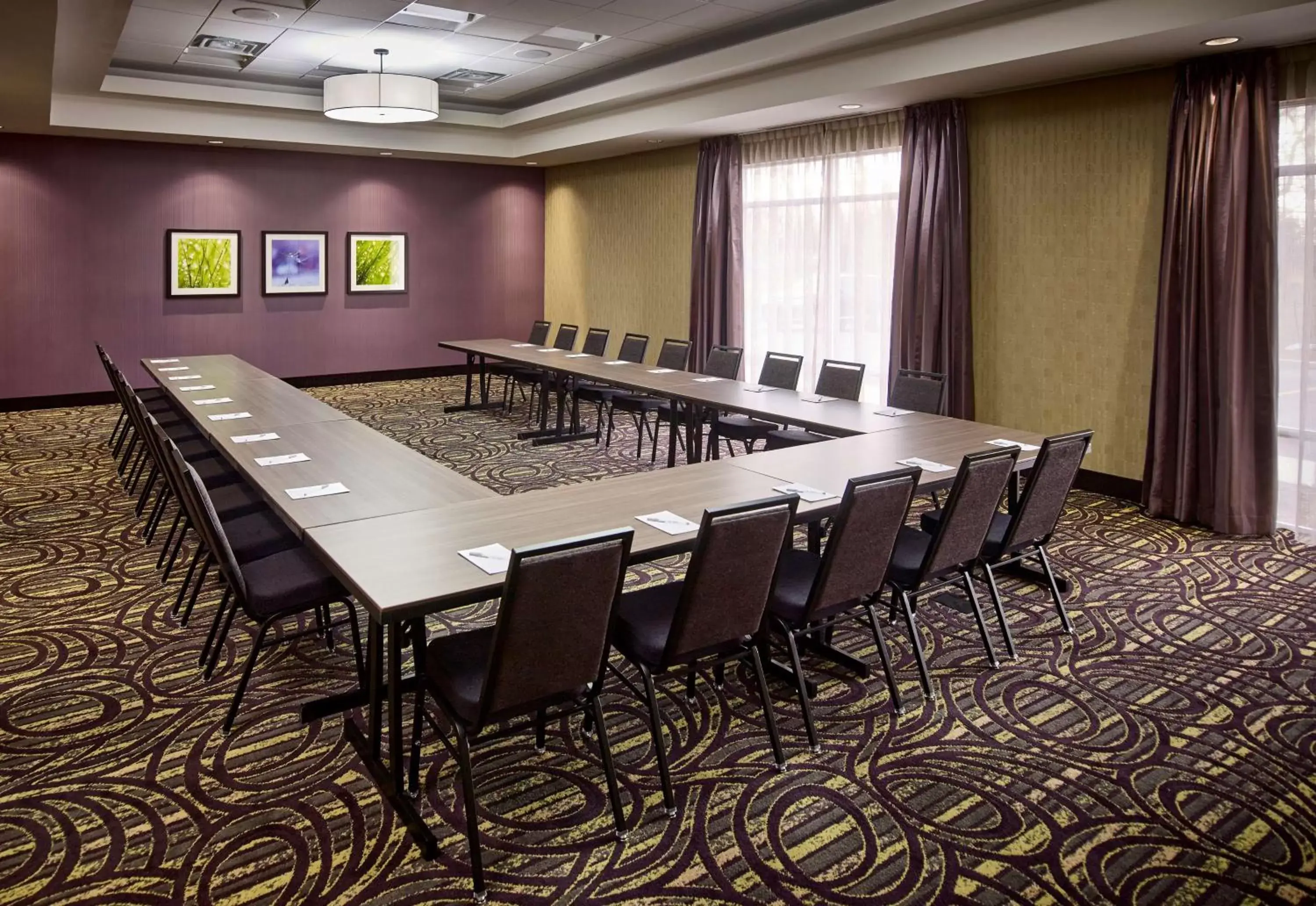 Meeting/conference room in Hampton Inn by Hilton Sarnia/Point Edward