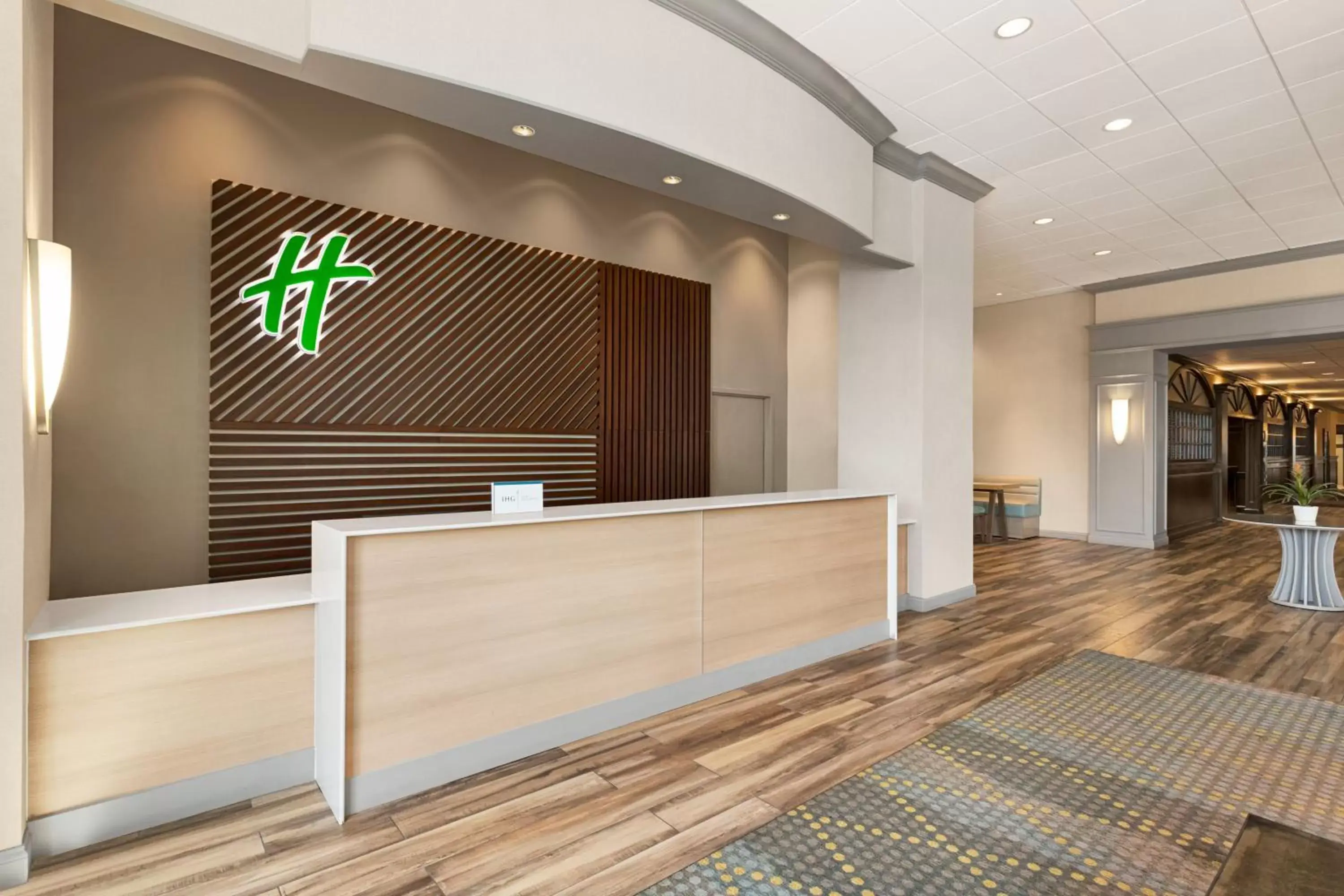 Lobby or reception, Lobby/Reception in Holiday Inn Boston Bunker Hill Area, an IHG Hotel